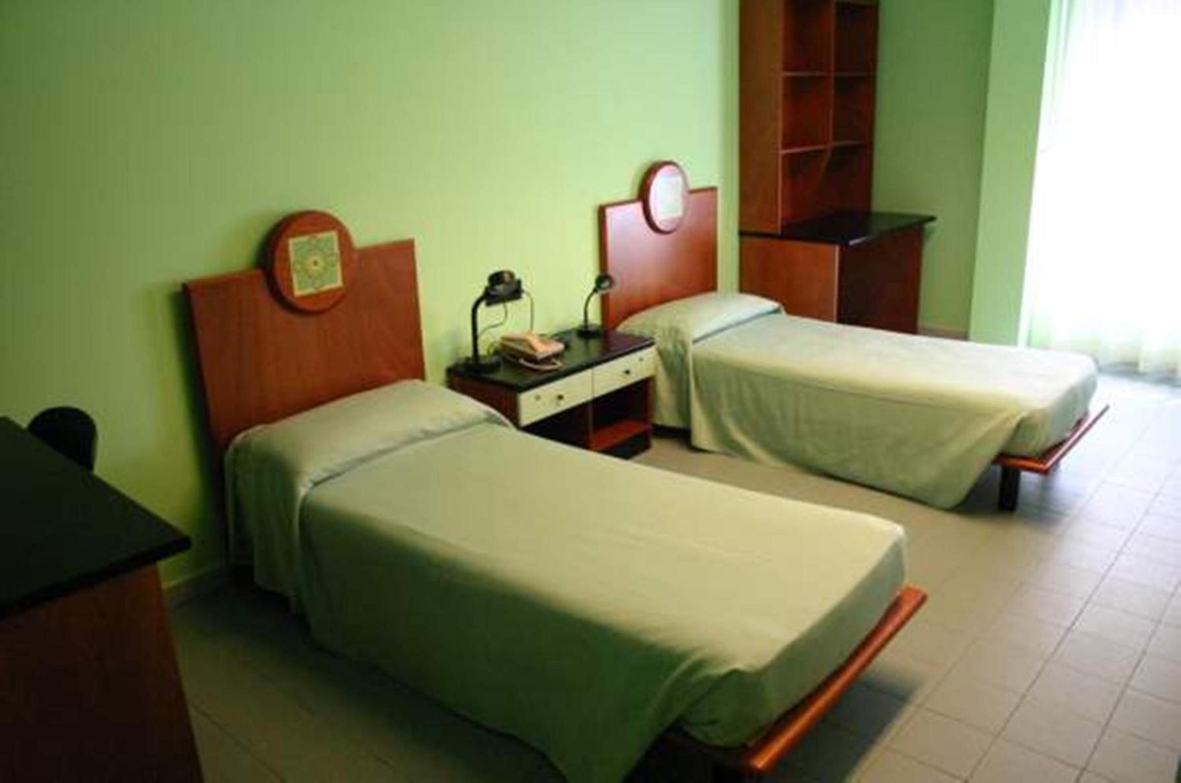 Economy Double or Twin Room - Photo 4