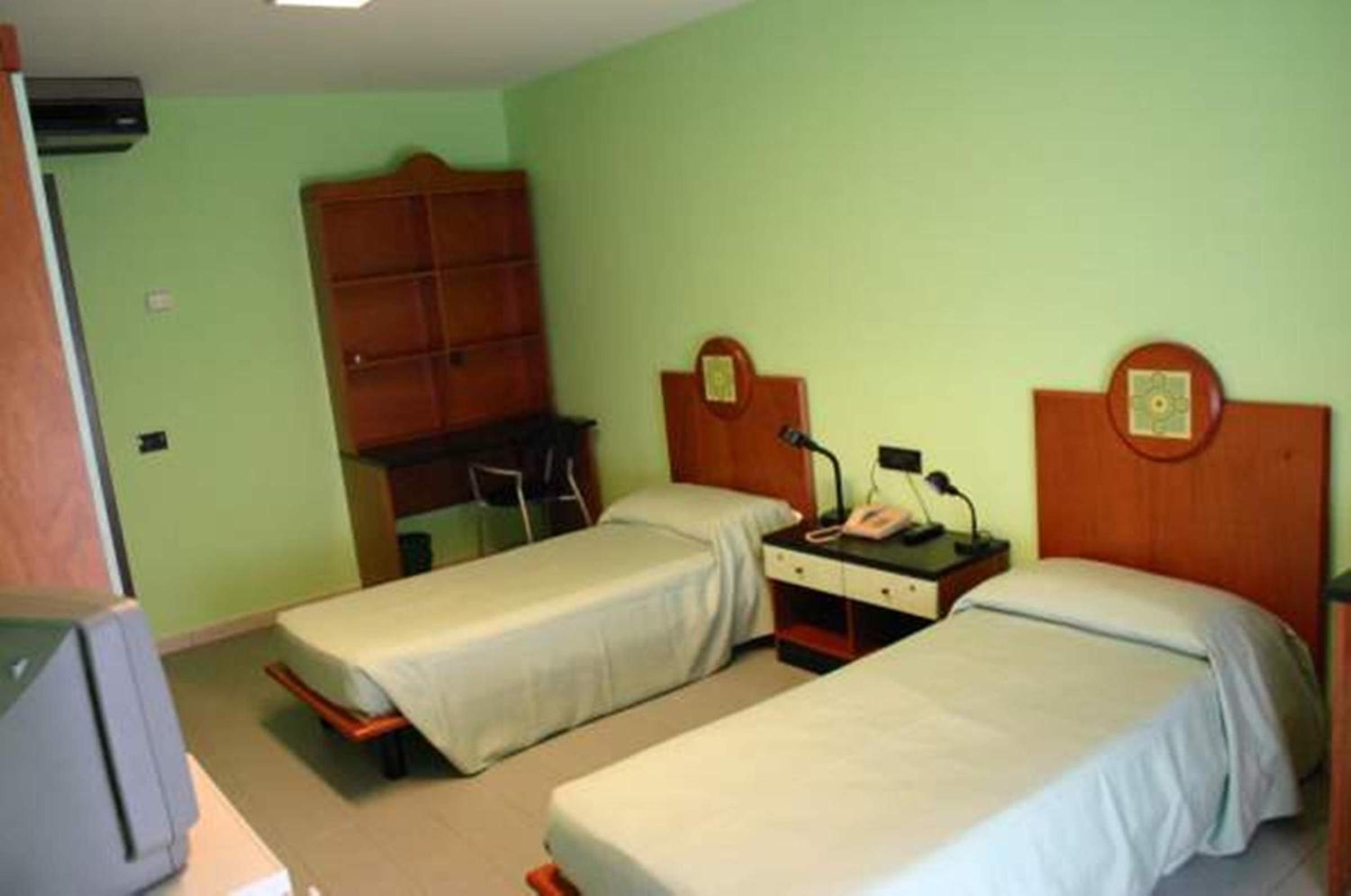 Economy Double or Twin Room - Photo 3