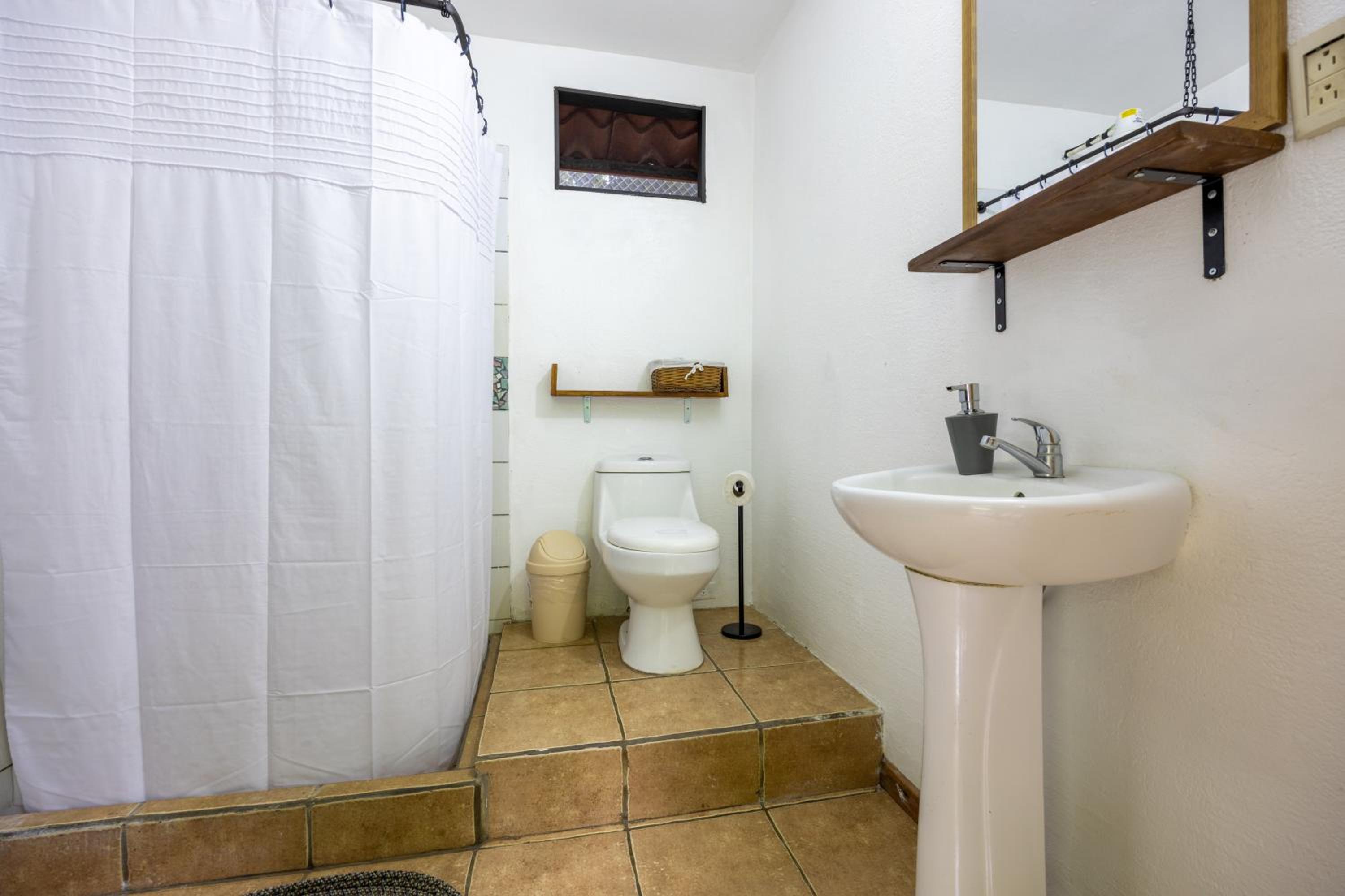 Standard Double Room with Shared Bathroom photo 3
