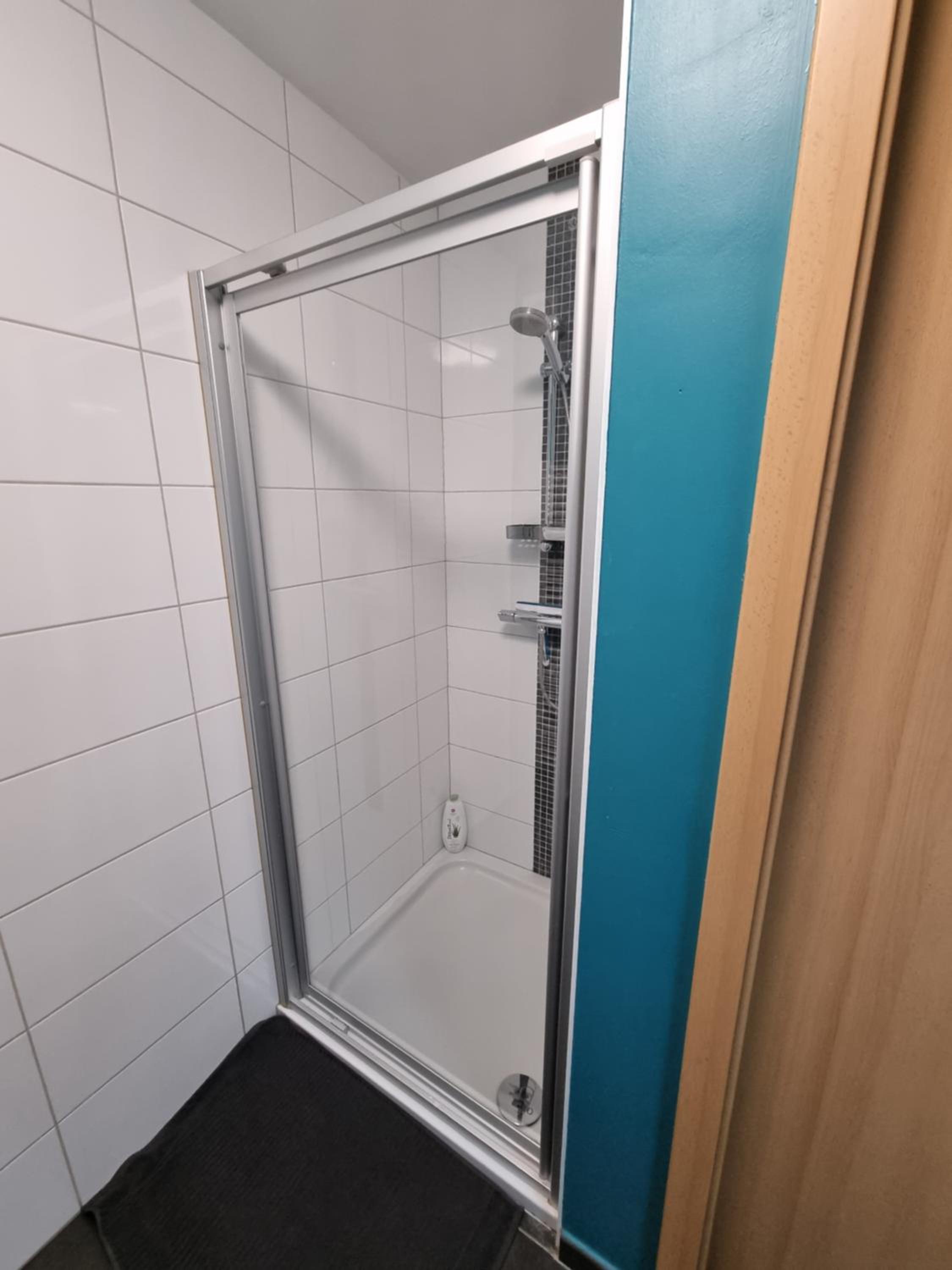 Two-Bedroom Apartment - Photo 11