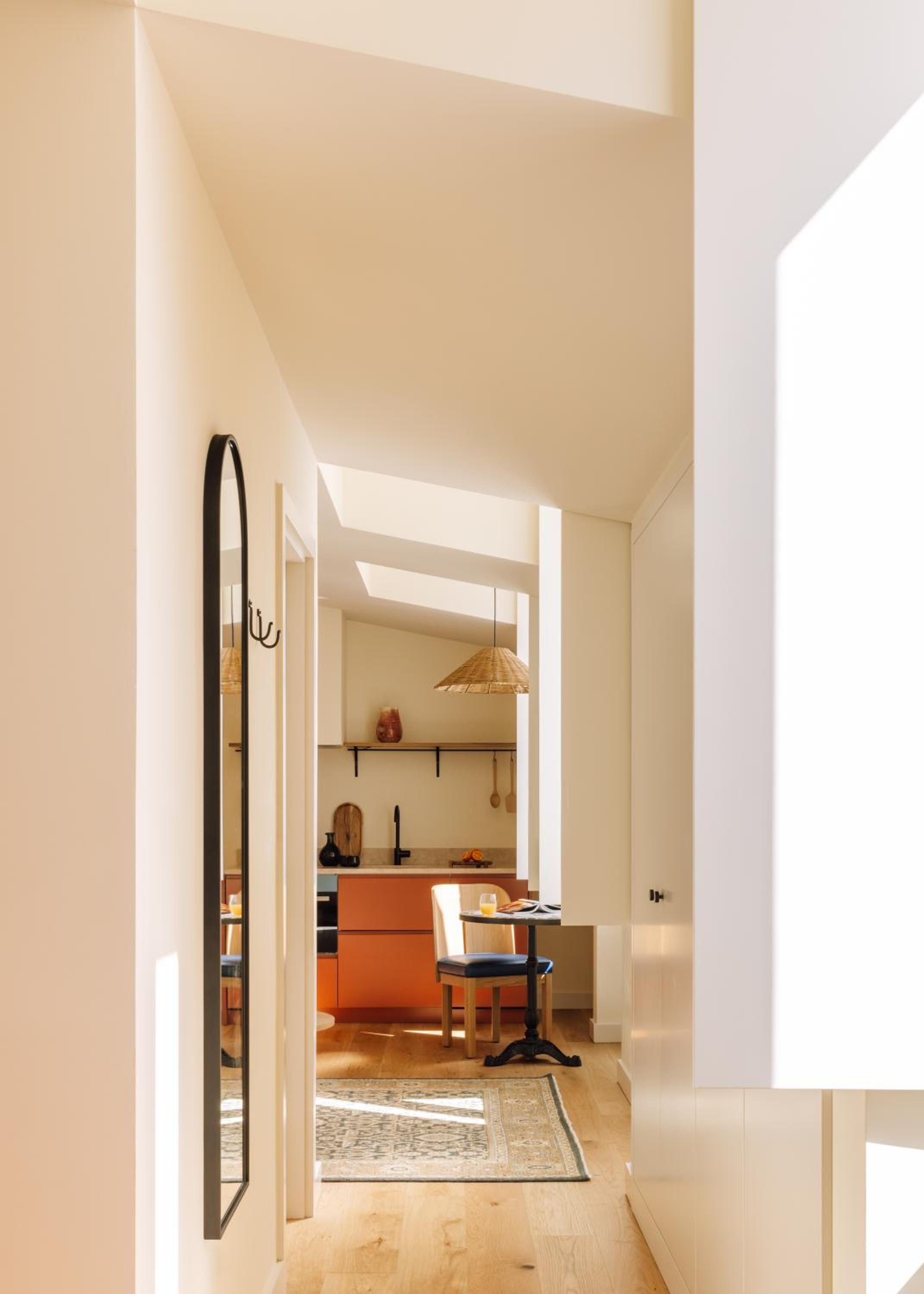 One Bedroom Apartment - Photo 2