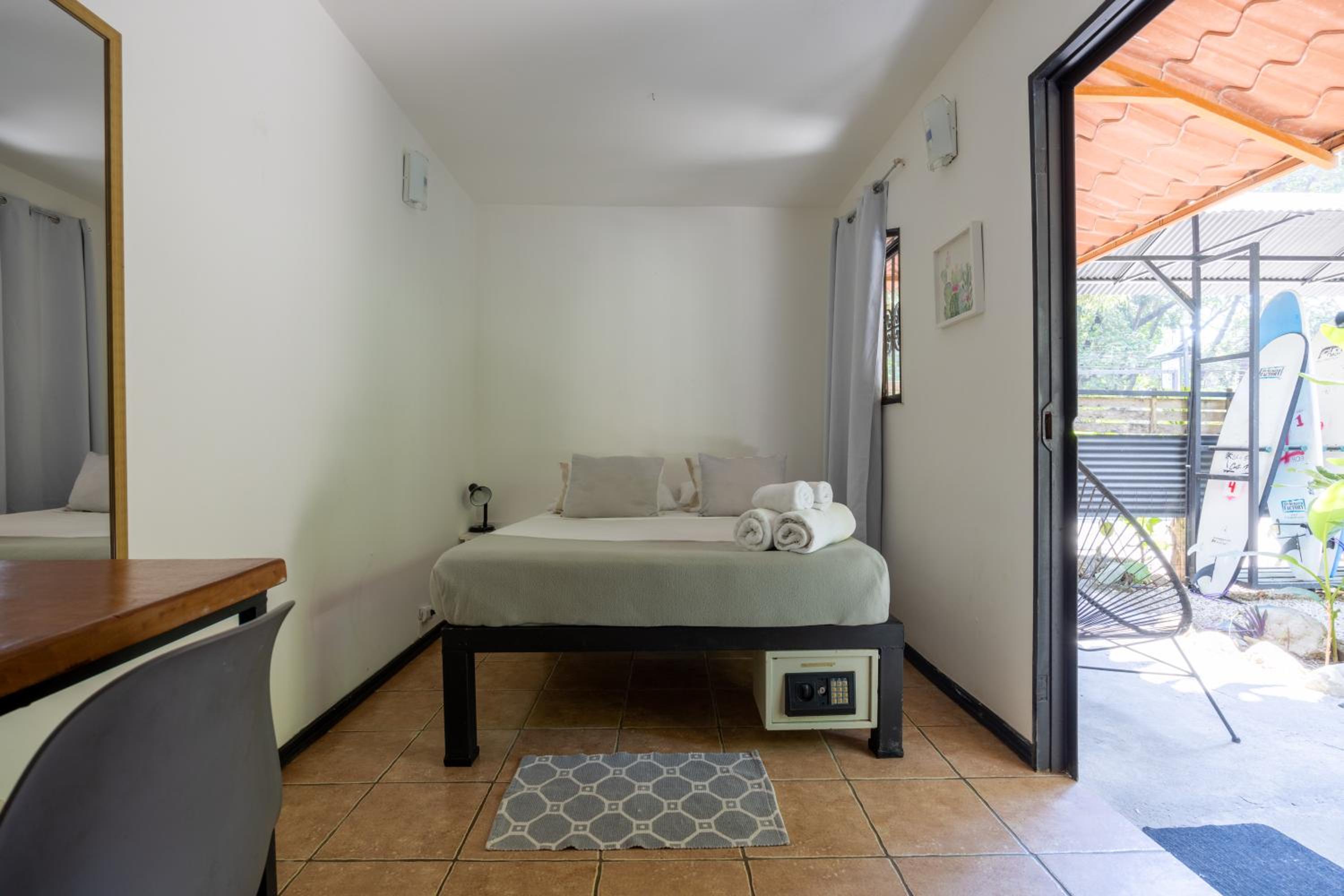 Standard Double Room with Shared Bathroom photo 1