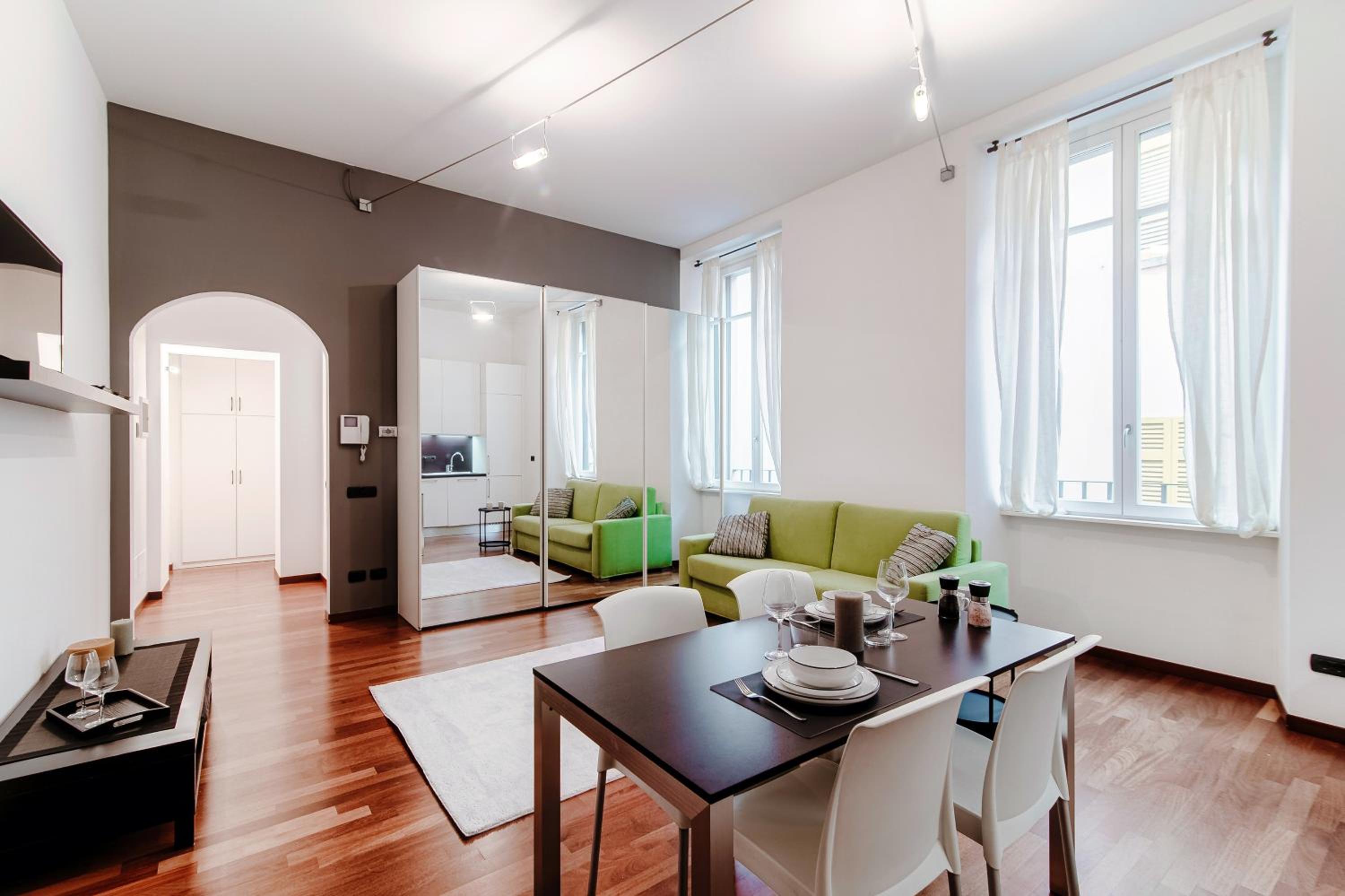 One-Bedroom Apartment