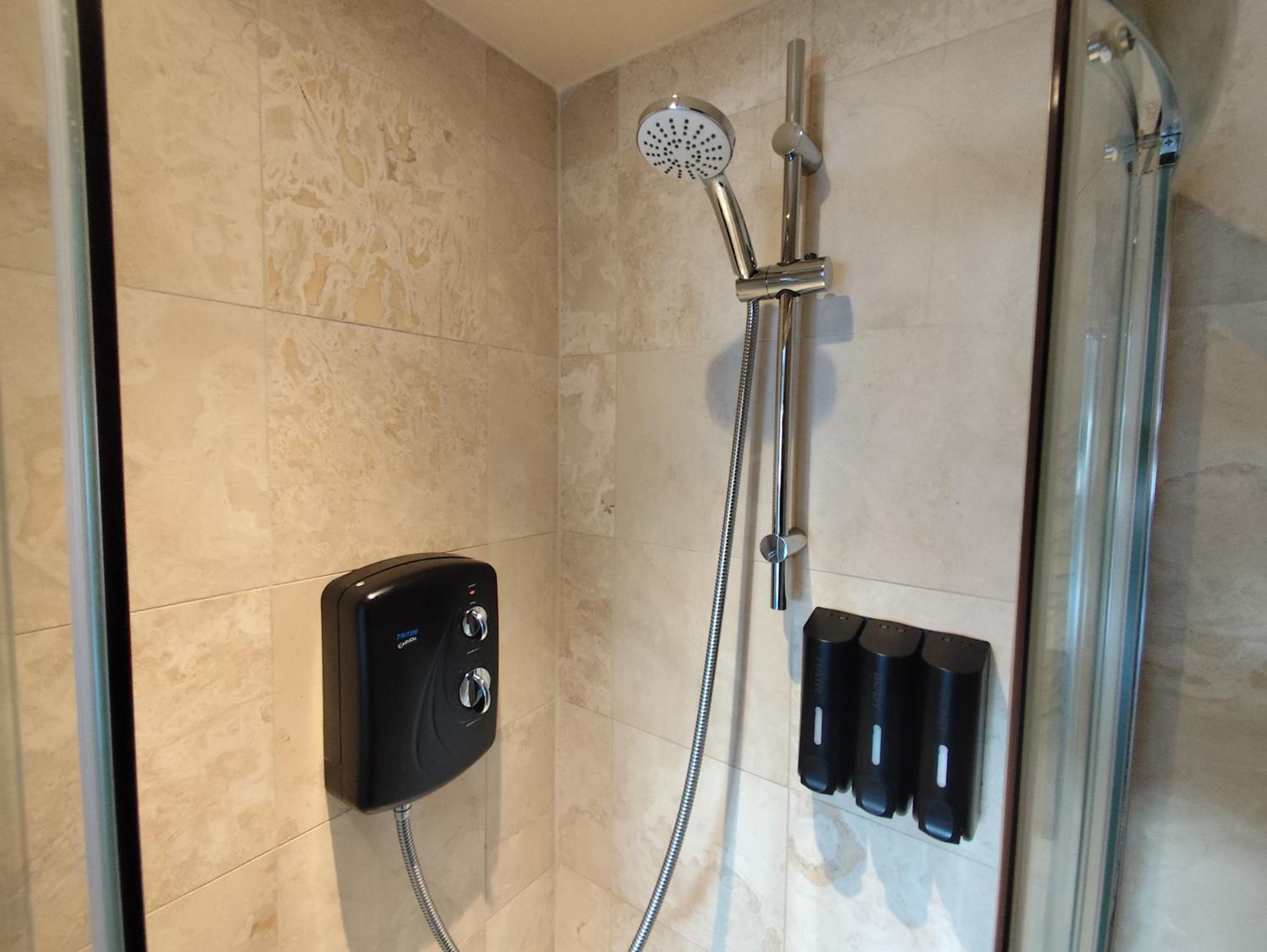 Deluxe Double Room with Shower photo 3