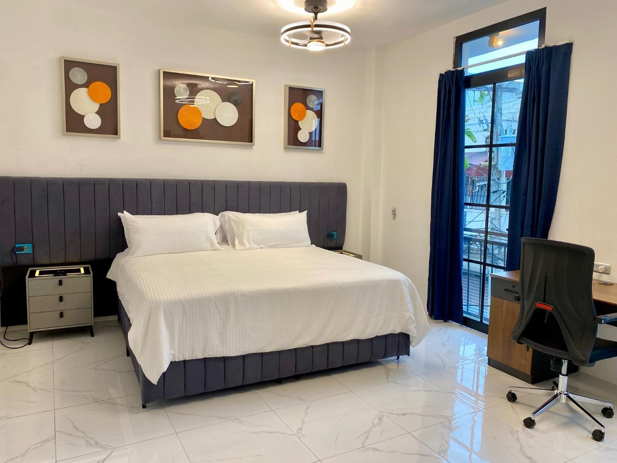 Junior Suite with Balcony photo 3