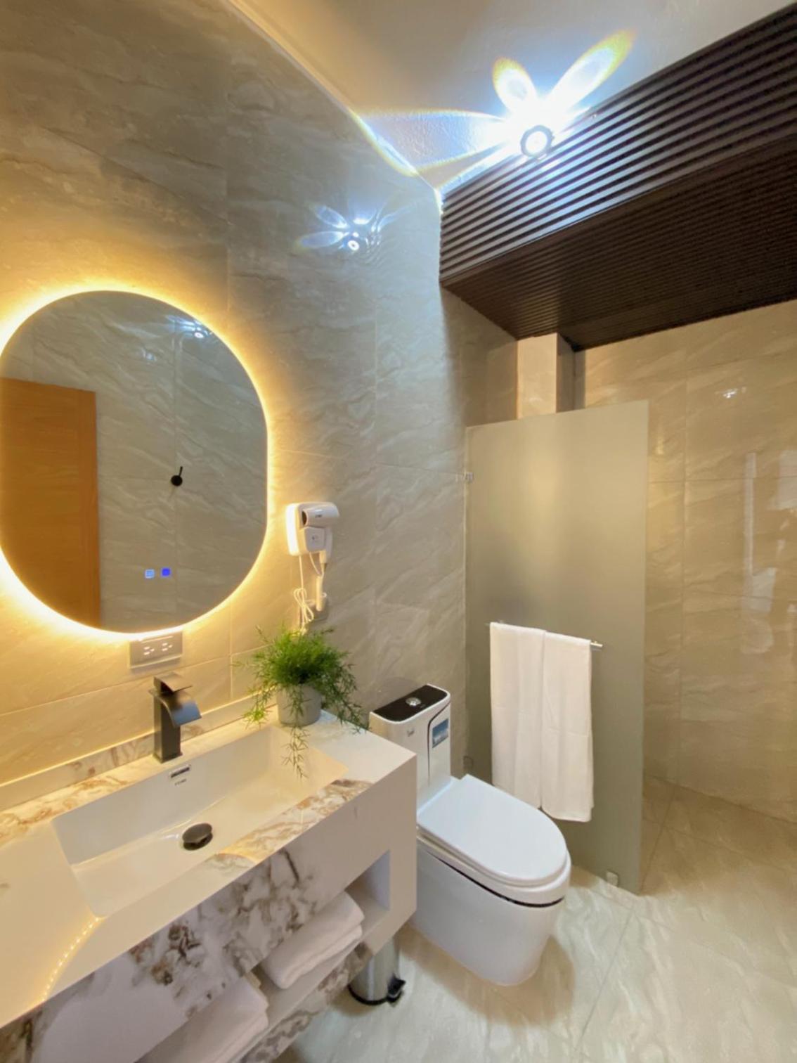 Junior Suite with Balcony photo 2