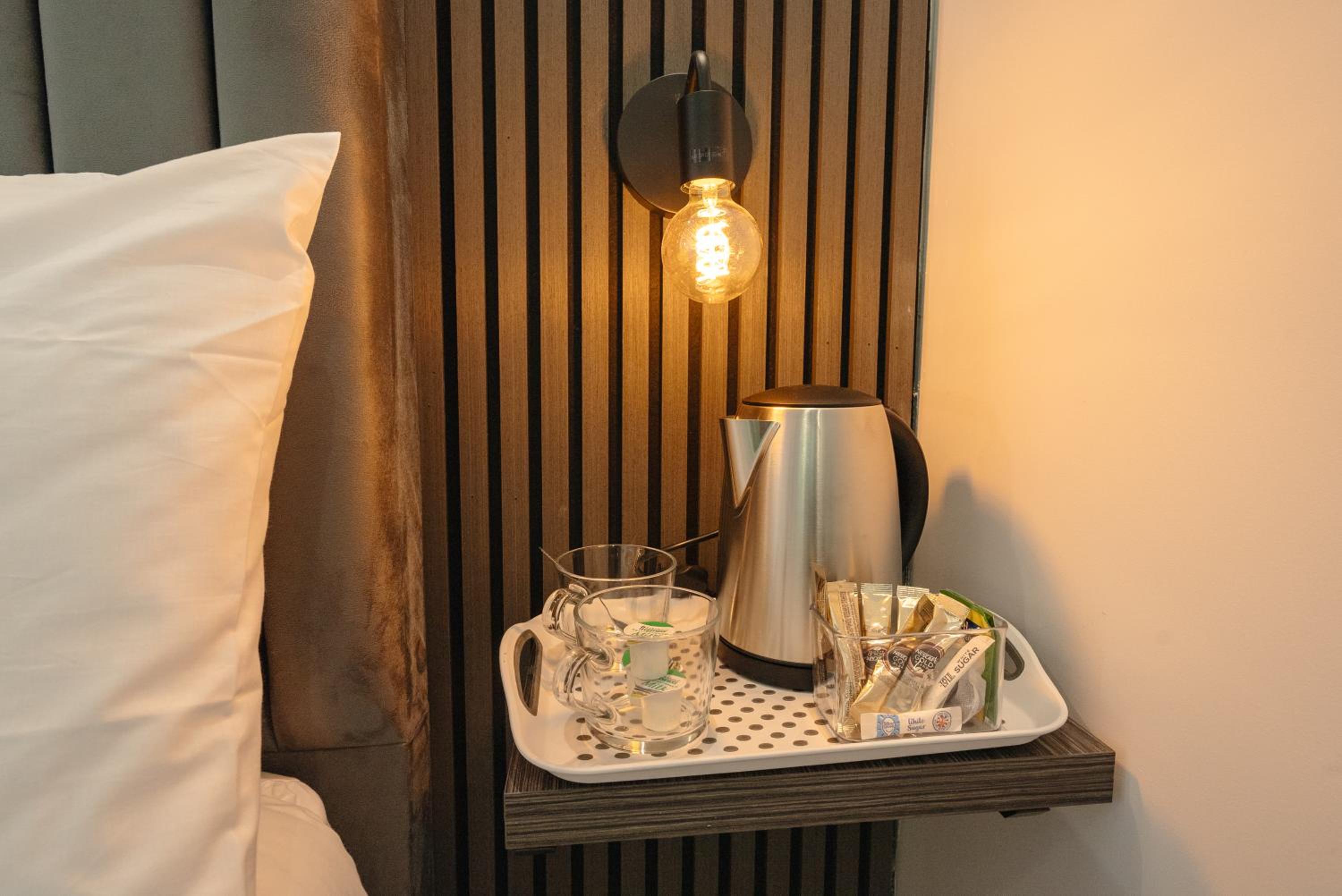 Standard Double Room - Photo 15