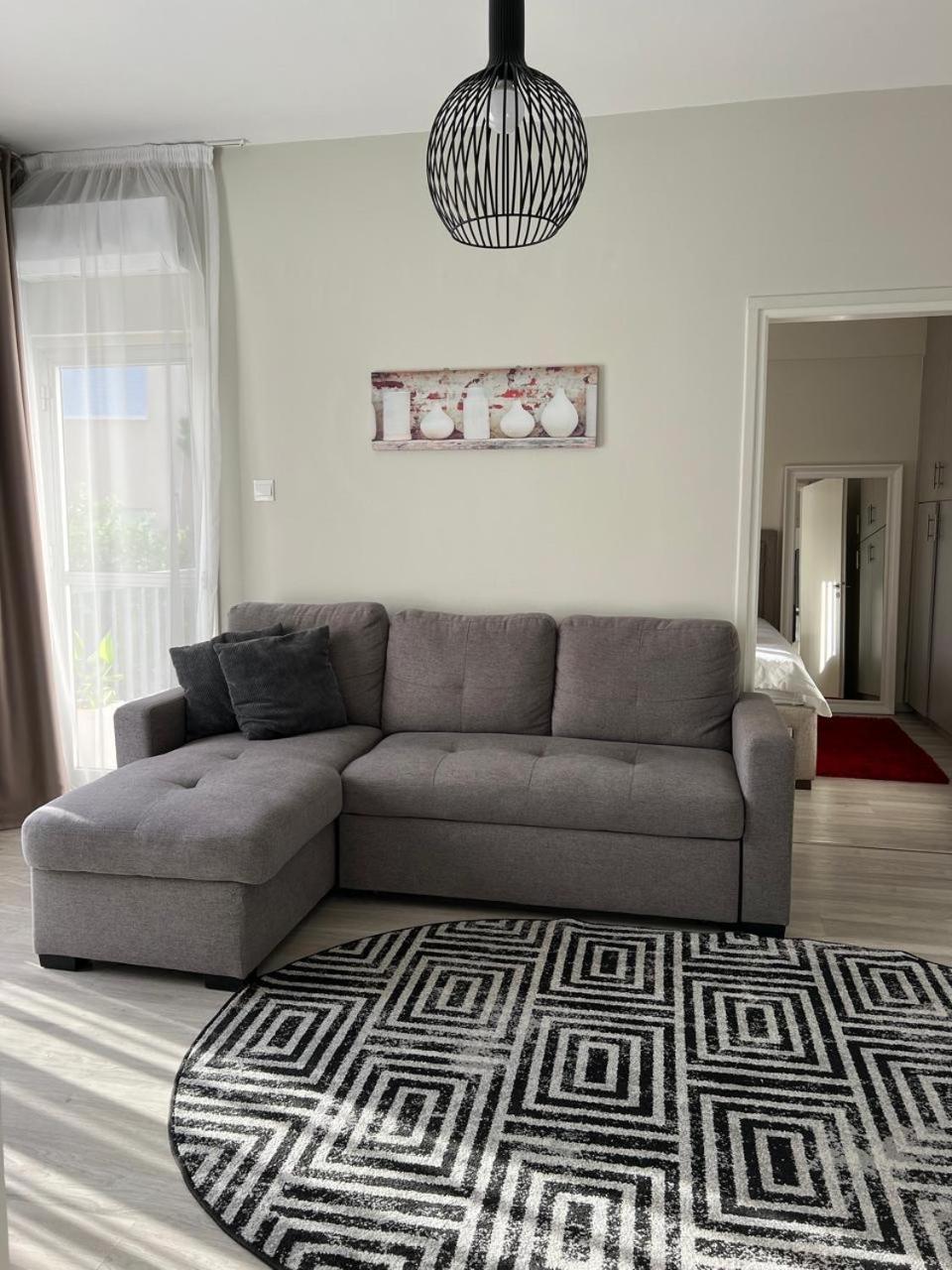One-Bedroom Apartment - Photo 28