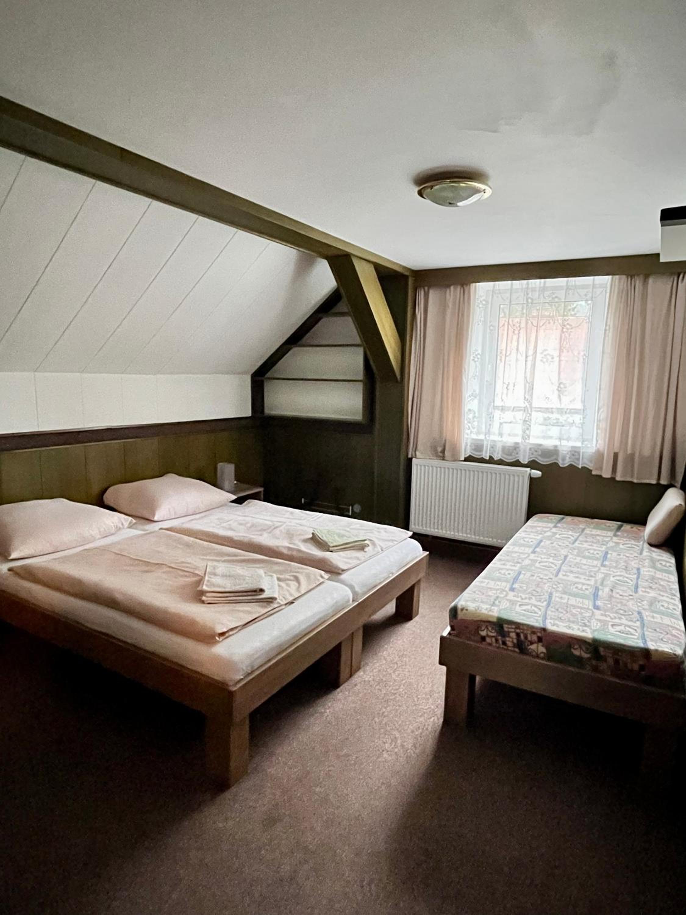 Triple Room with Private Bathroom photo 1