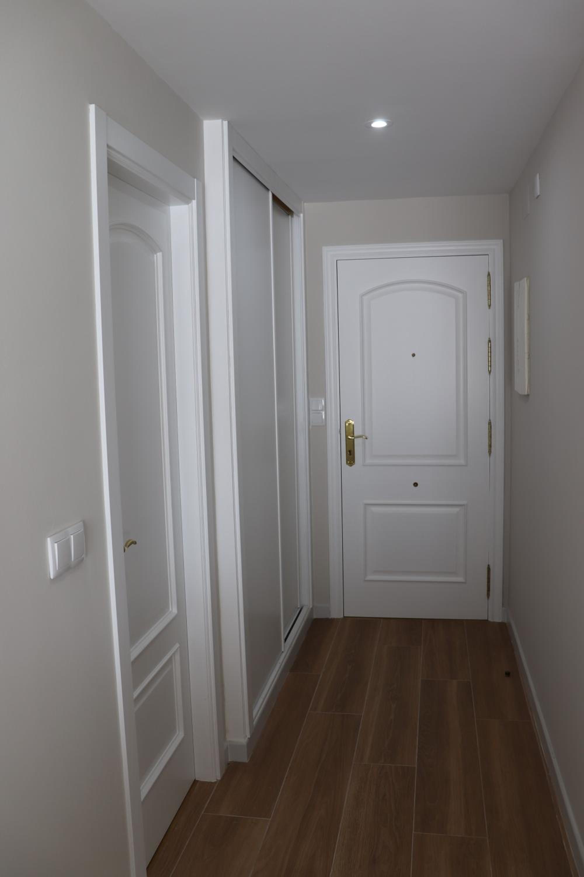 Two-Bedroom Apartment with Balcony and Sea View photo 3