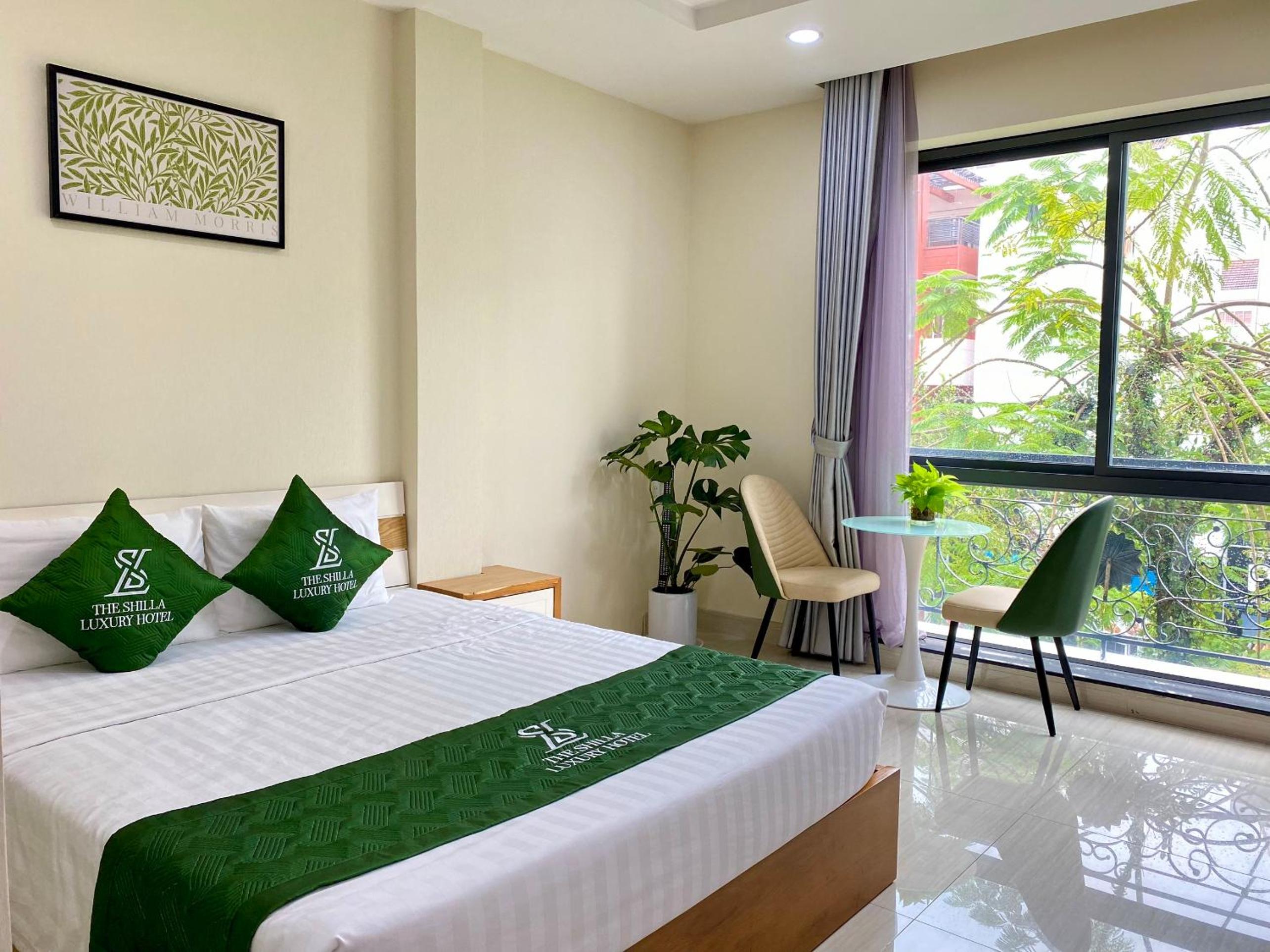 Deluxe Double Room with Bath