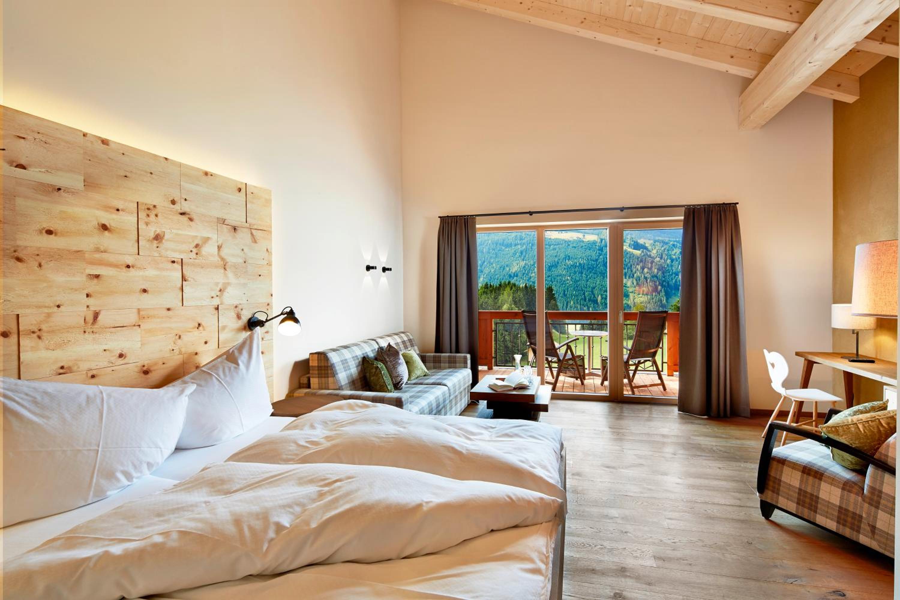 Junior Suite with Garden View - Photo 1