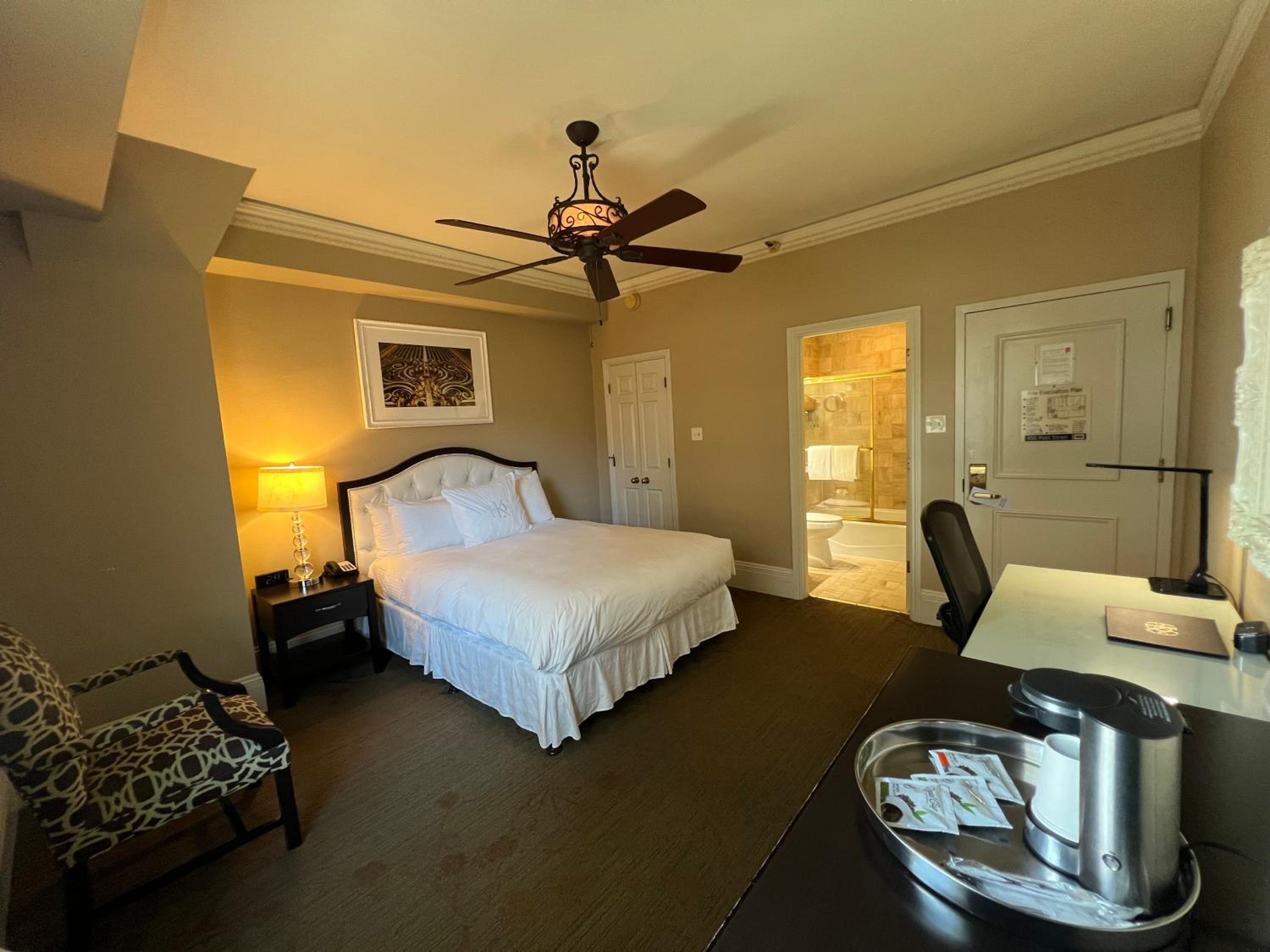 Superior Queen Room