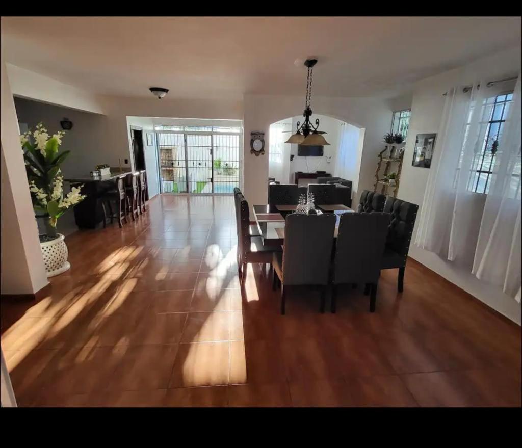 Three-Bedroom Villa photo 2