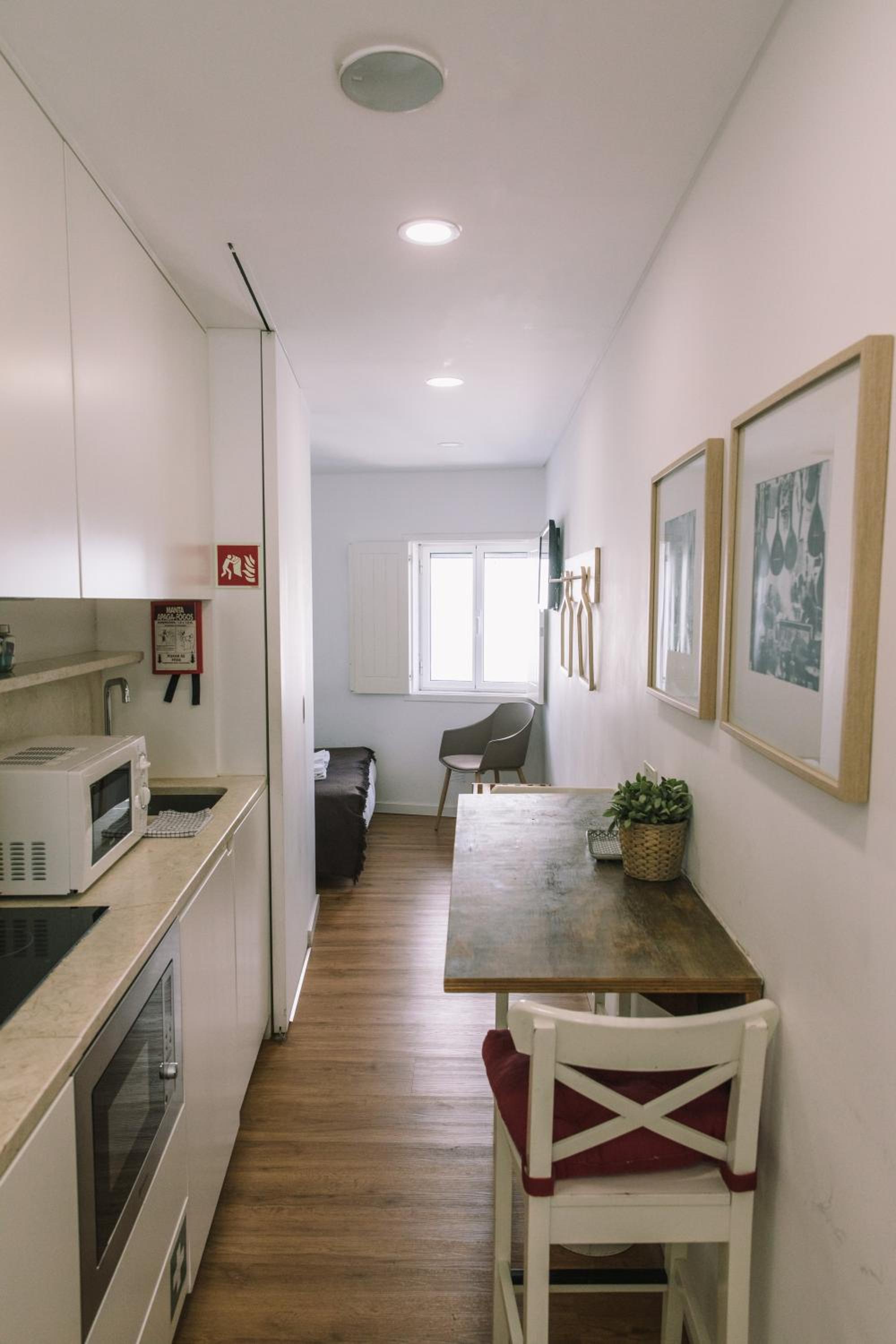 Studio Apartment photo 3