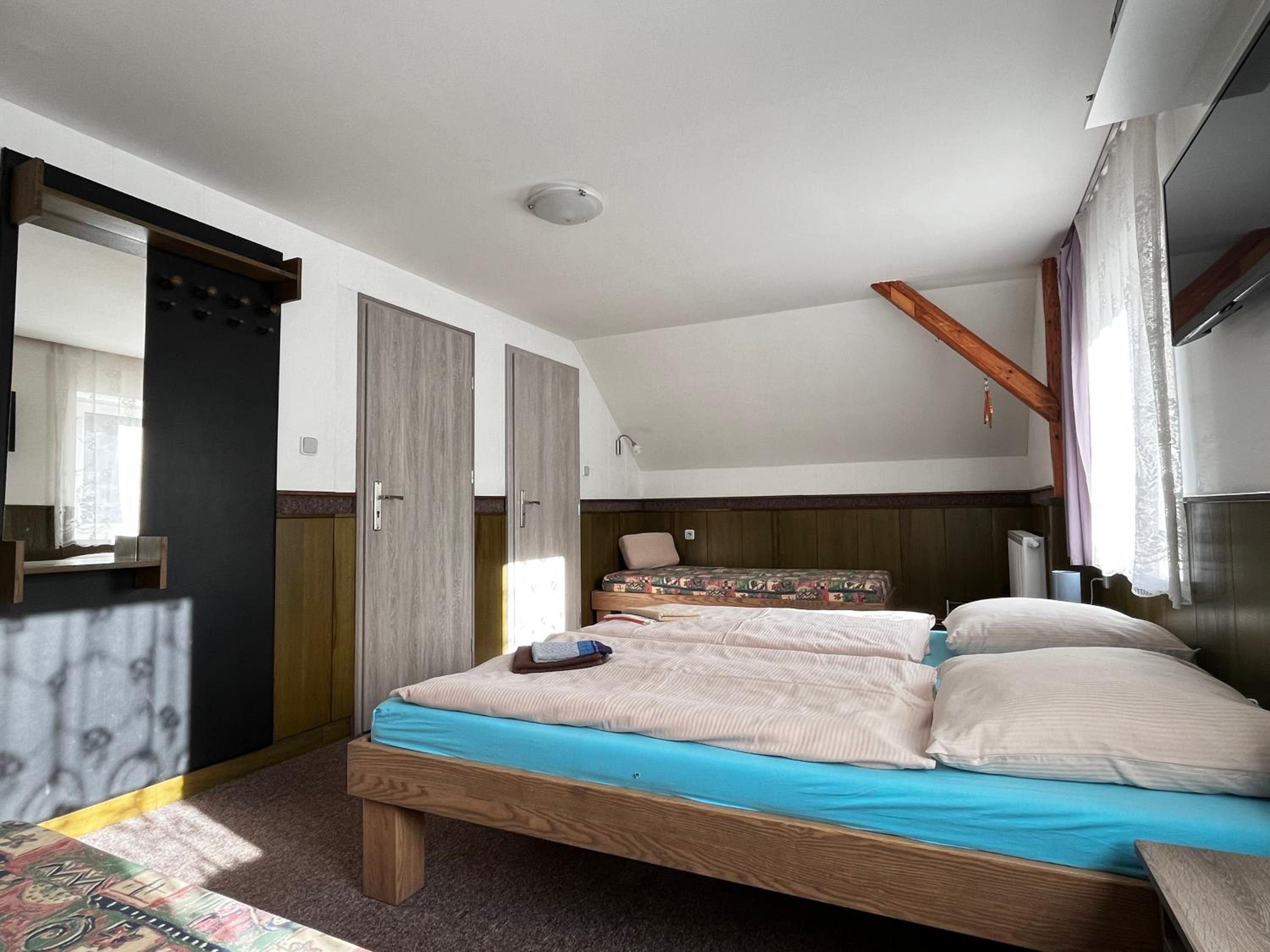 Quadruple Room with Private Bathroom photo 1
