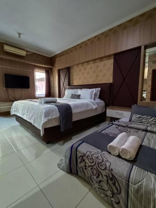 Four-Bedroom House photo 1