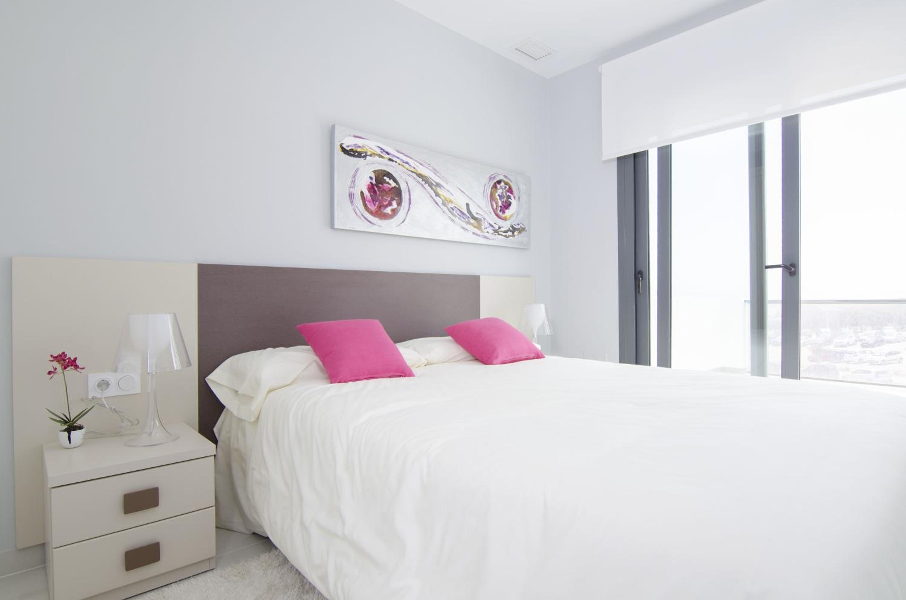 Three-Bedroom Apartment with Sea View photo 3