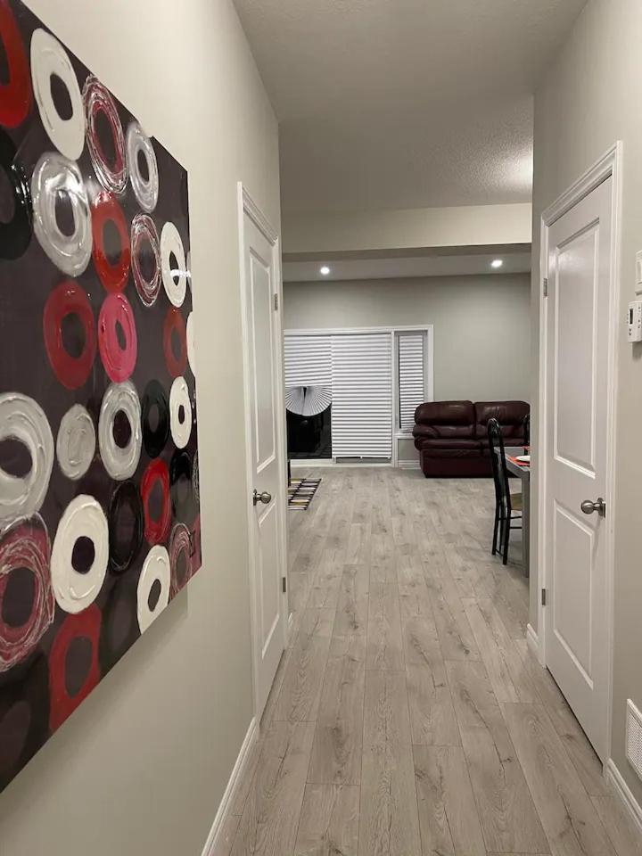 Five-Bedroom House photo 2