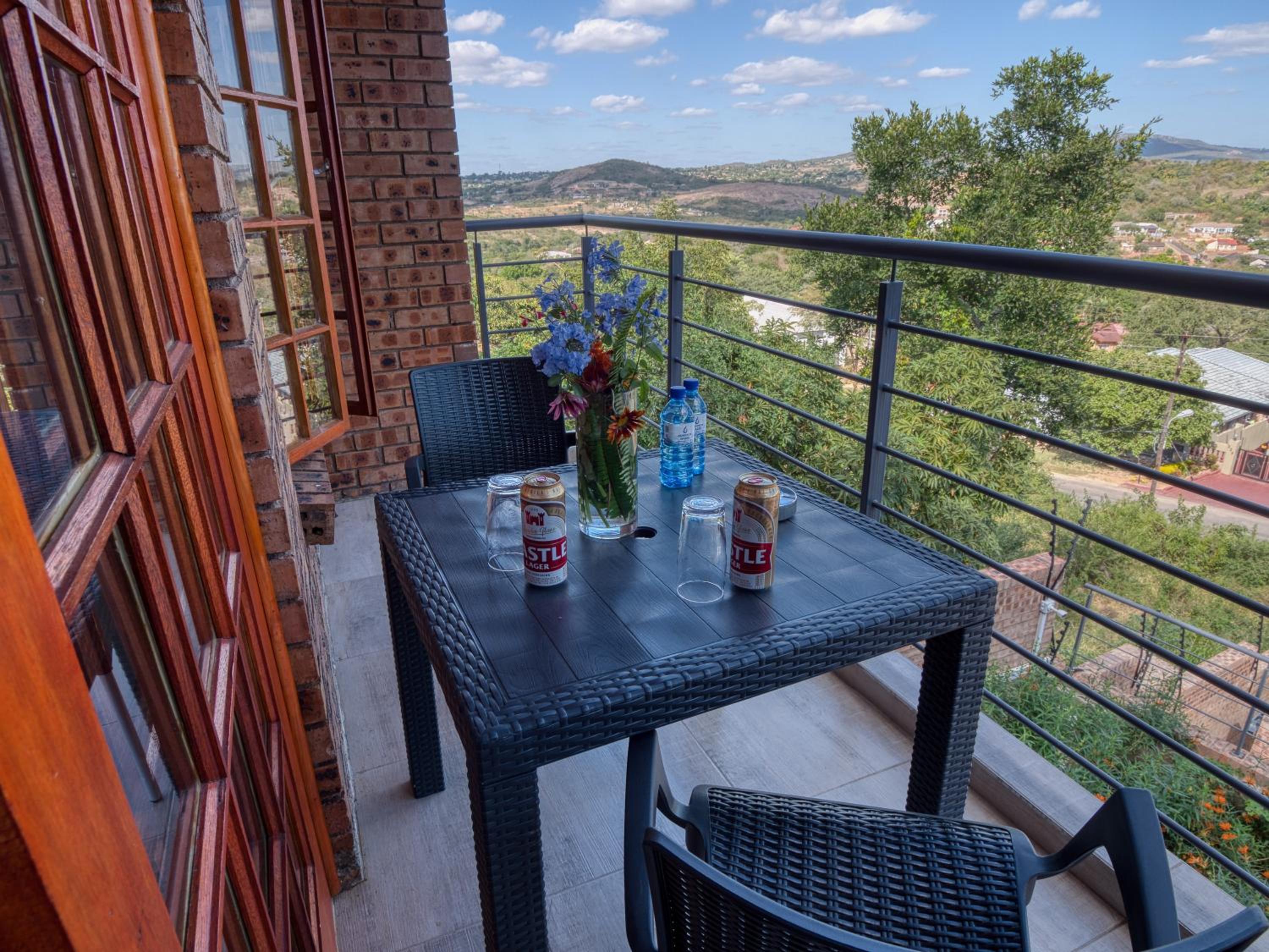 Double Room with Balcony - Photo 6