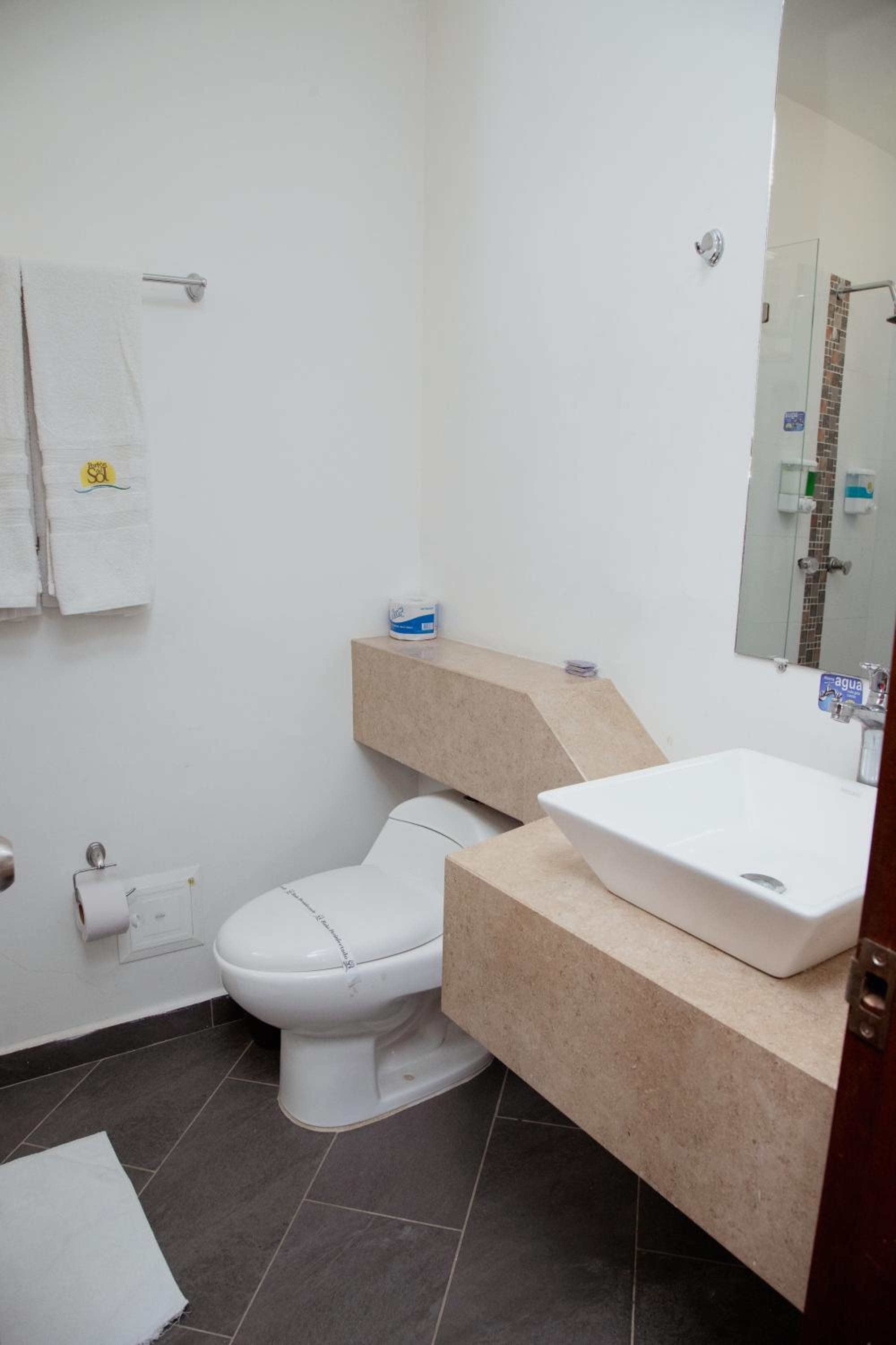 Standard Double Room photo 3
