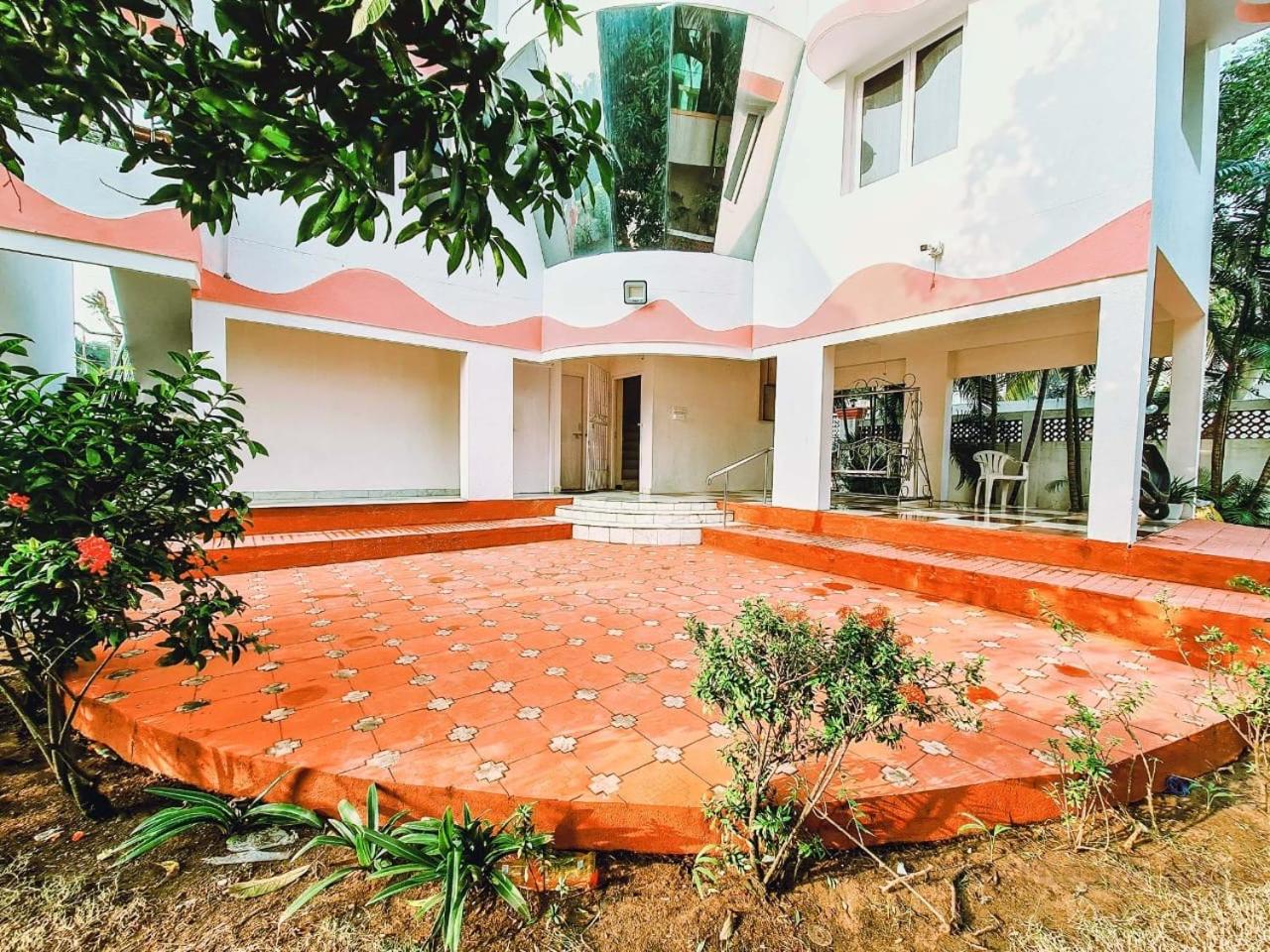 Two-Bedroom House photo 3