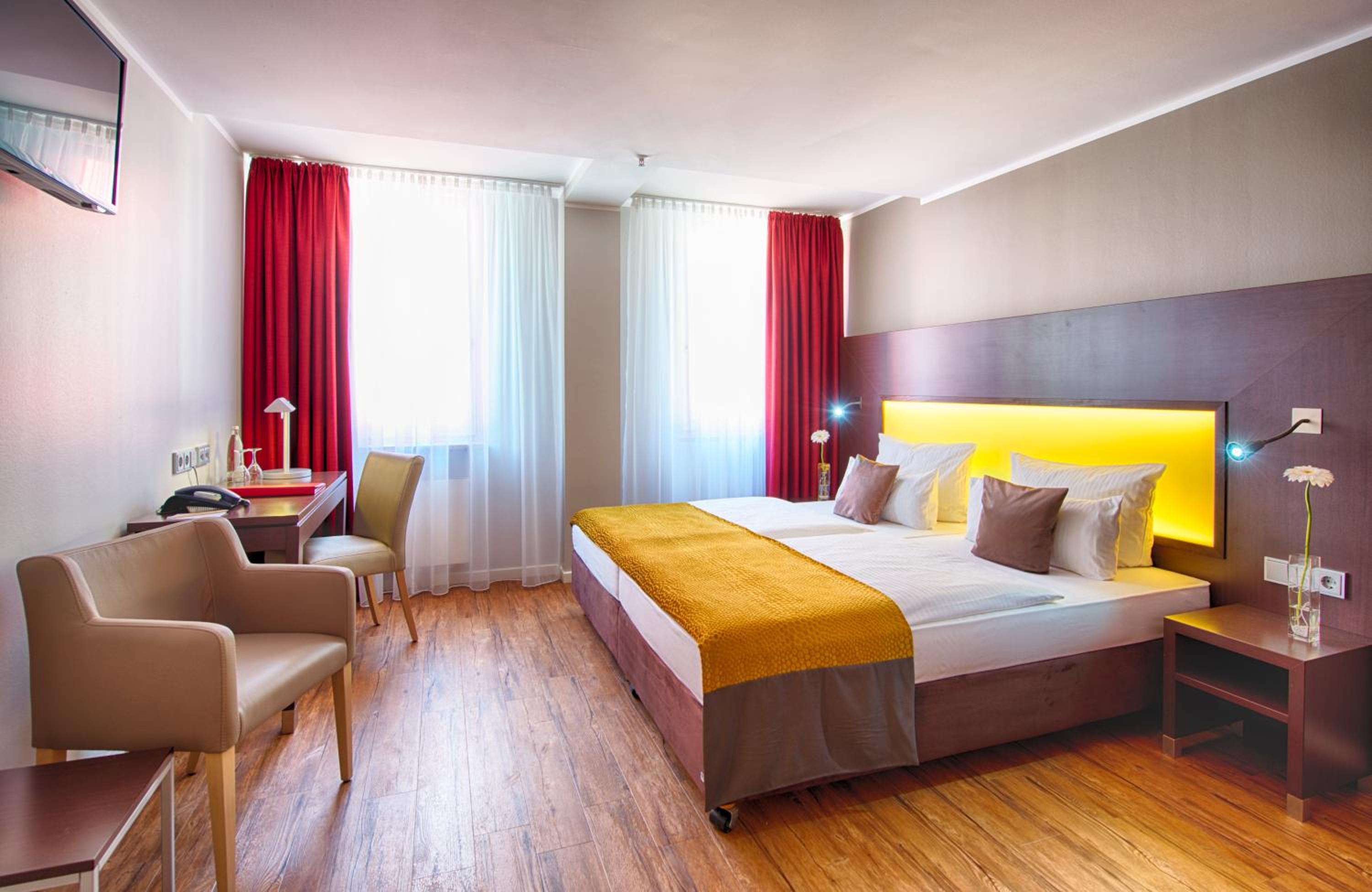 Deluxe Double or Twin Room