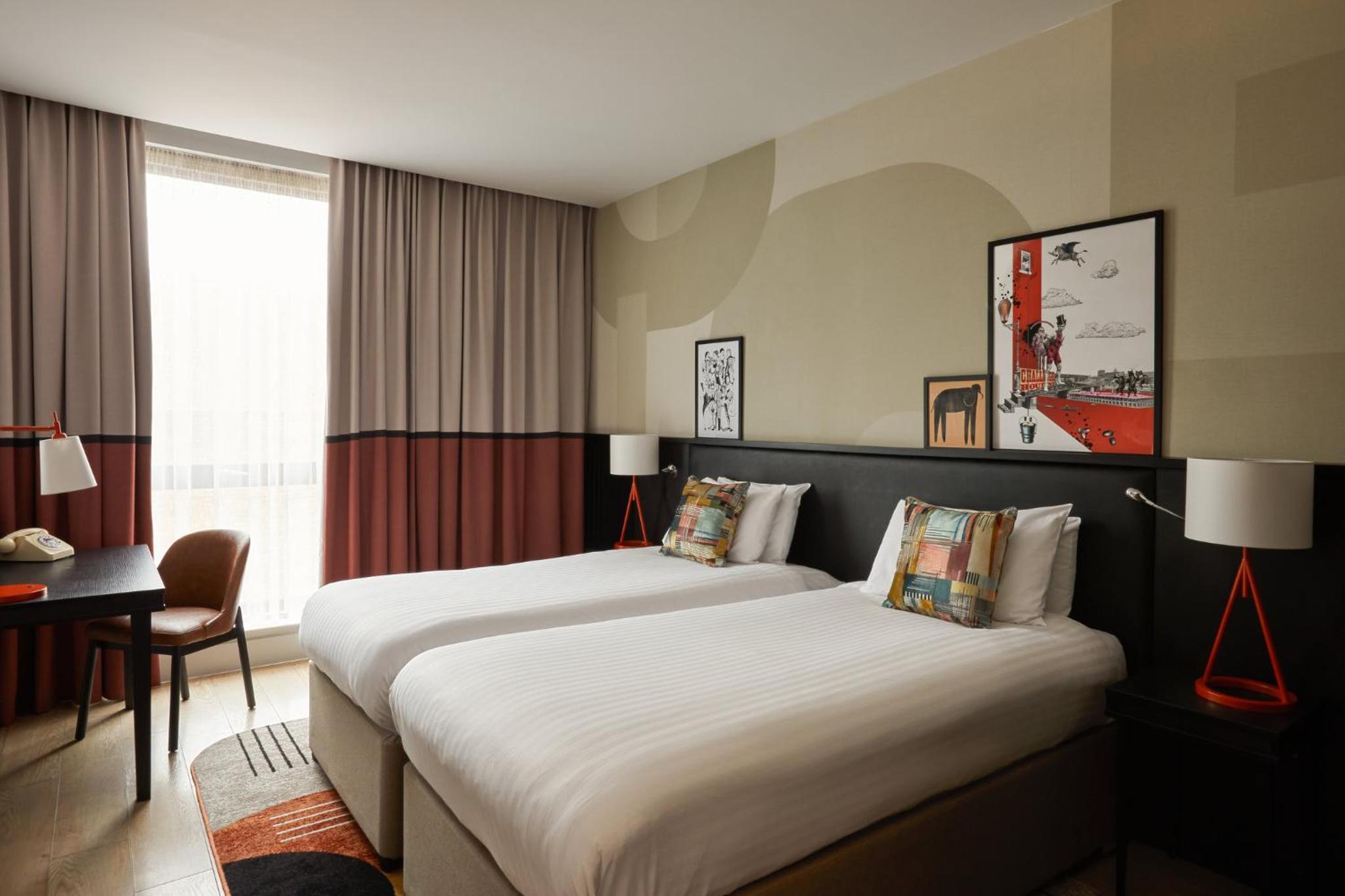 Standard Twin Room - Photo 1