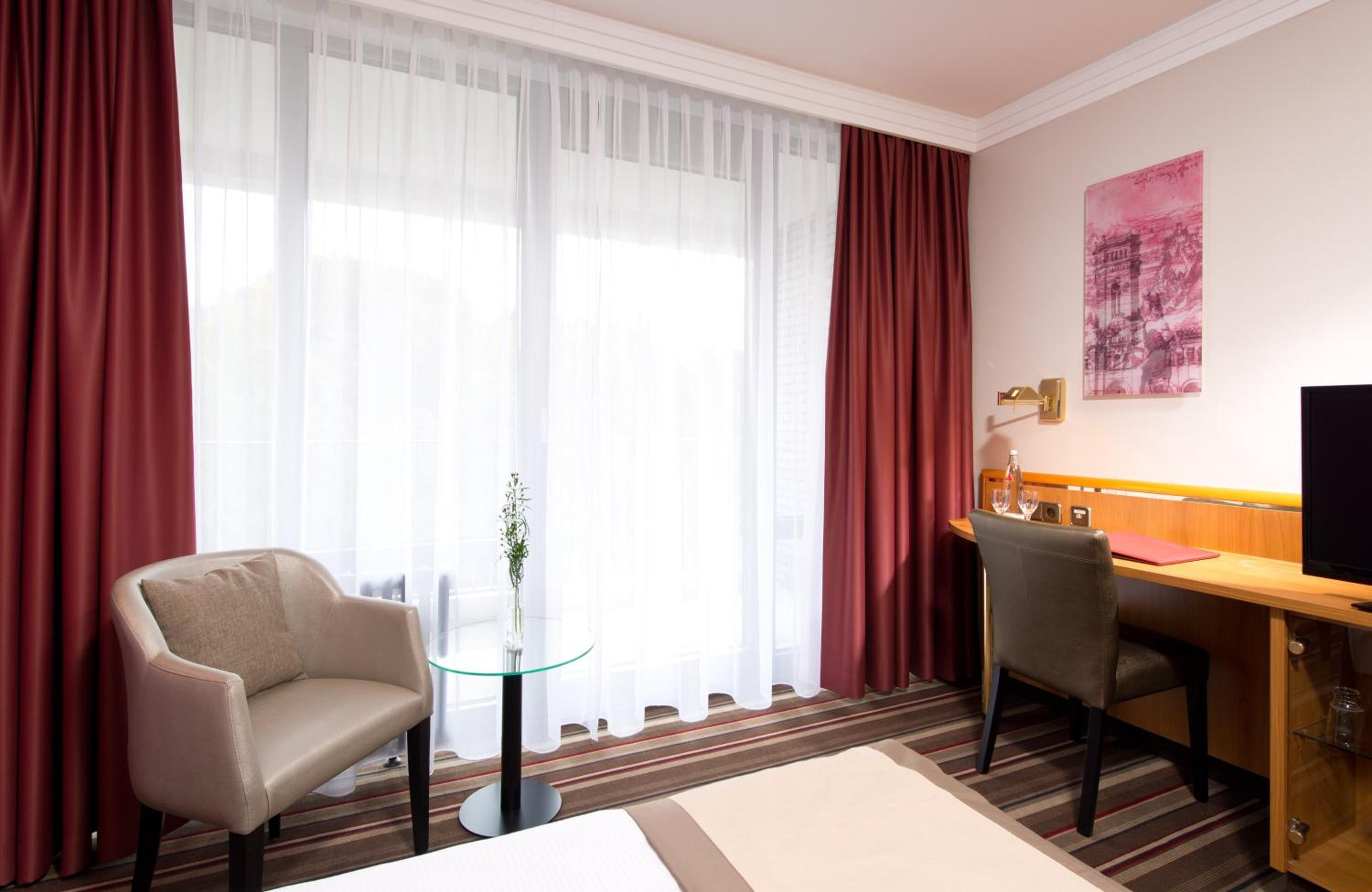 Comfort Twin Room - Photo 2