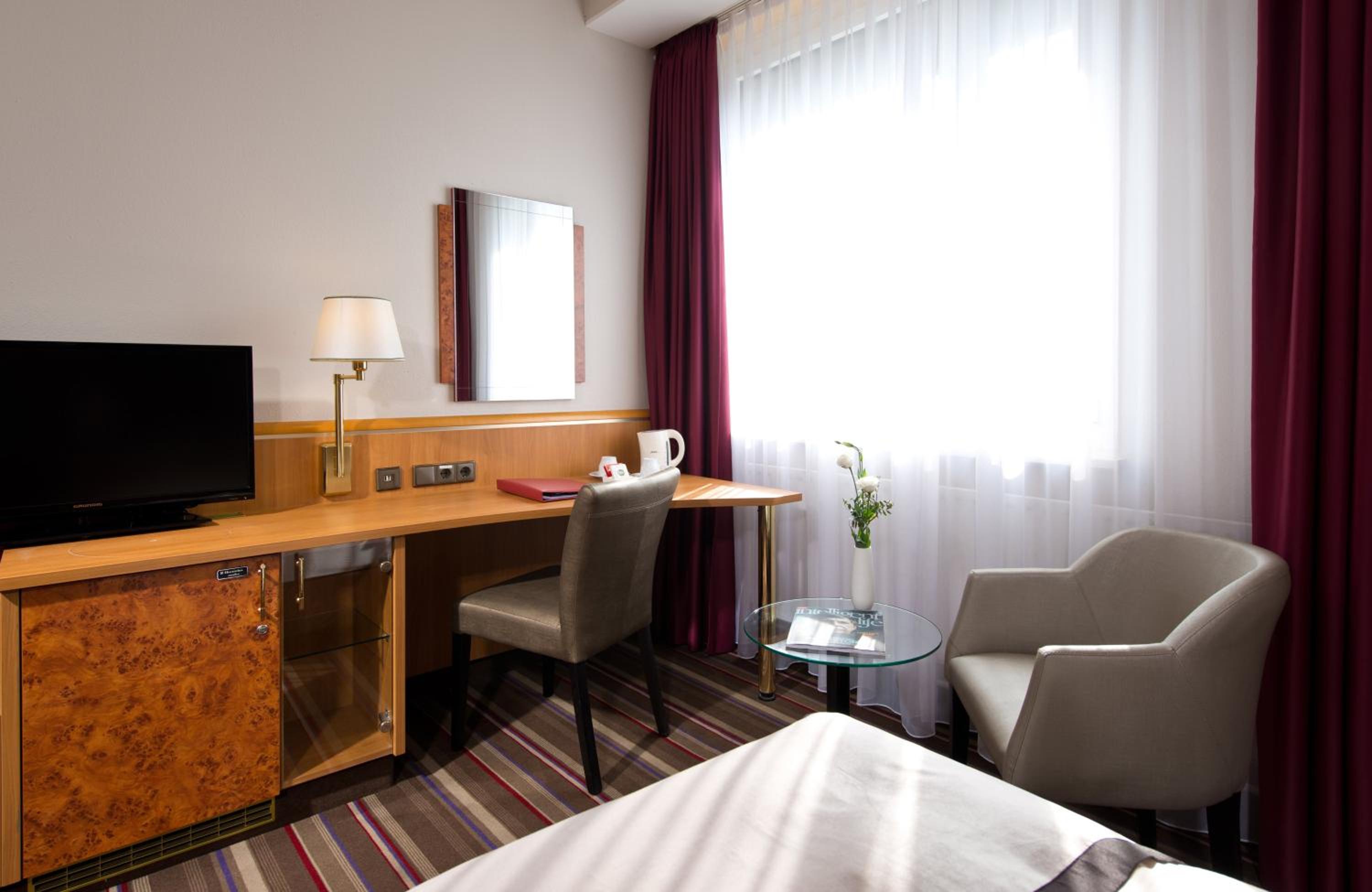 Superior Double or Twin Room - Photo 3