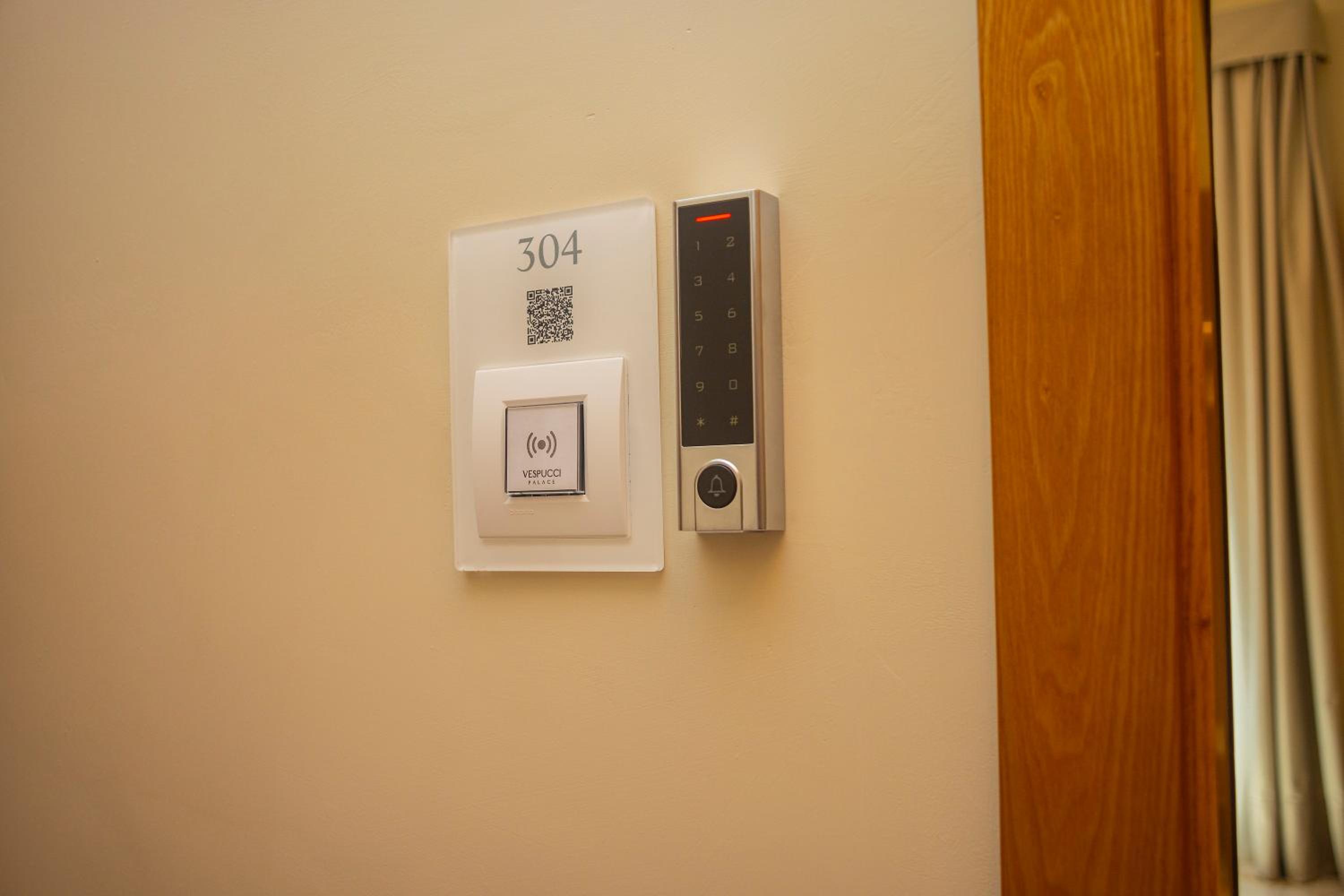 Superior King Room photo 2