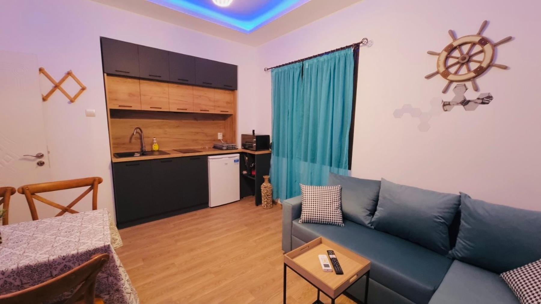 One-Bedroom Apartment photo 2