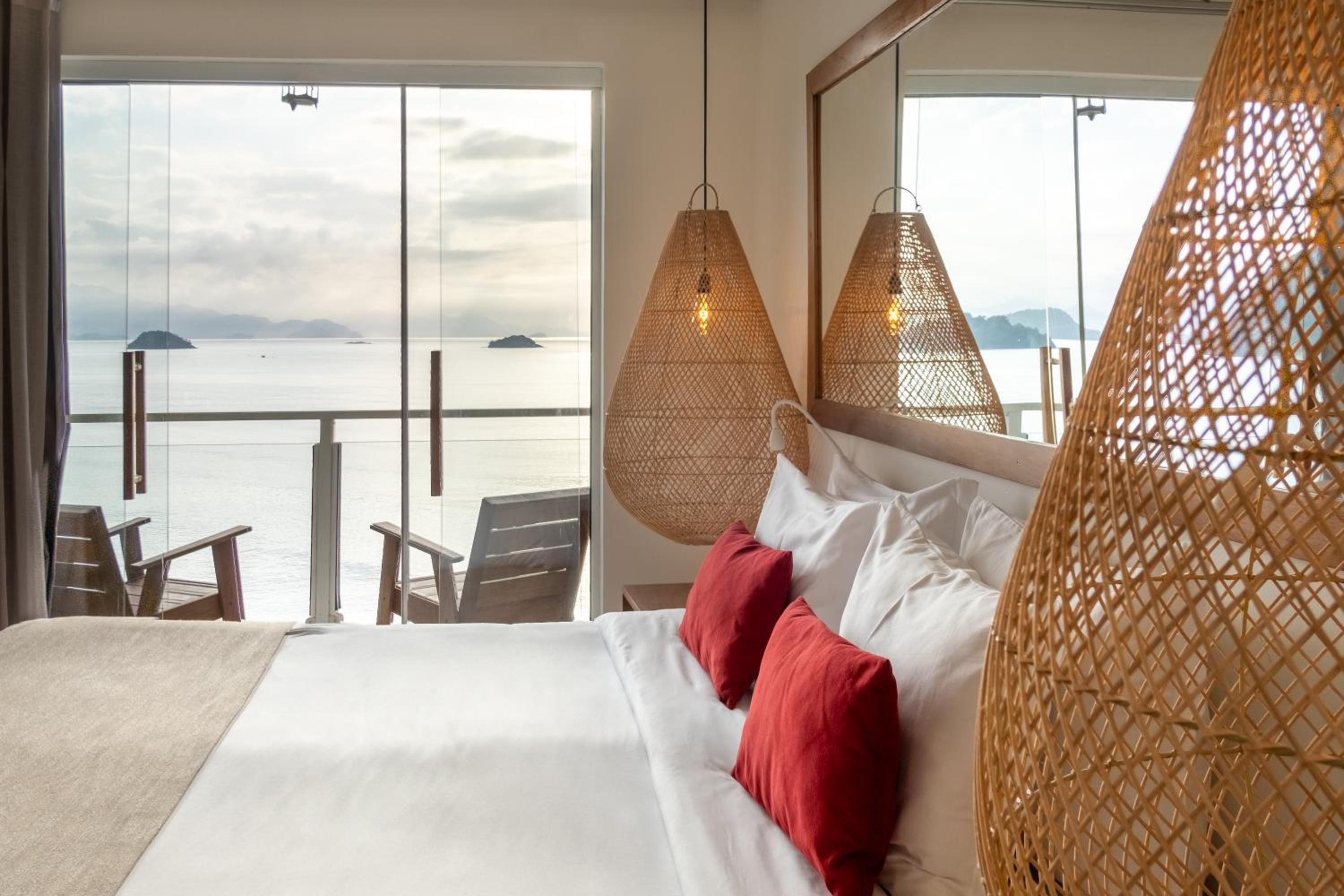 Double Room with Balcony and Sea View photo 3