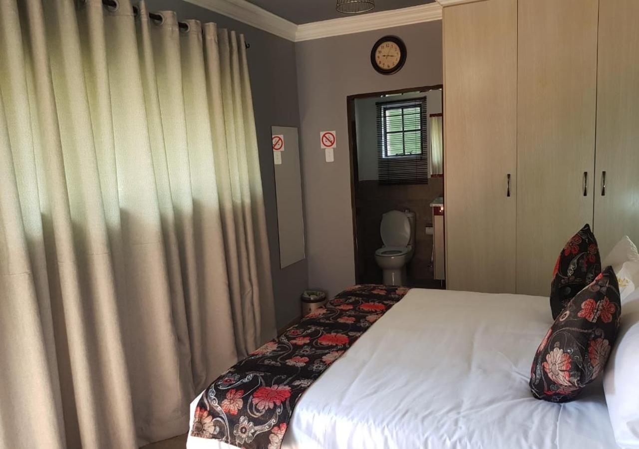 Standard Single Room photo 2