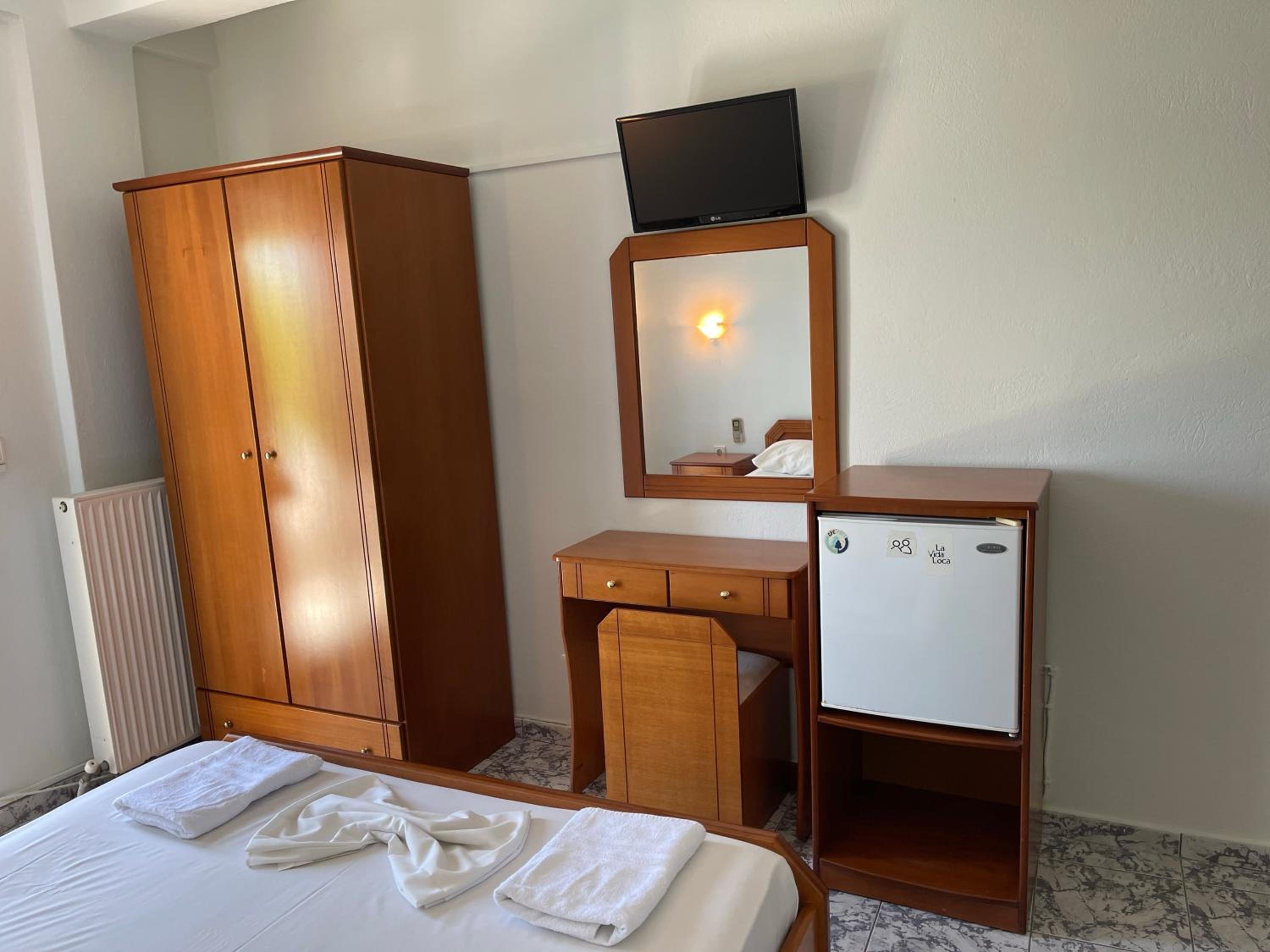 Deluxe Double Room with Balcony and Sea View photo 3