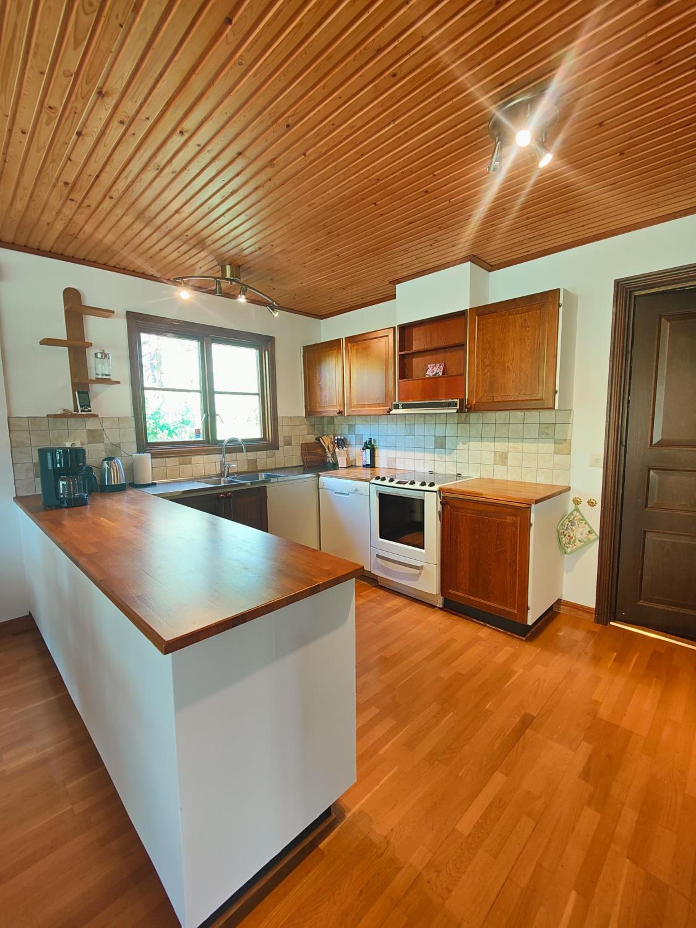 Two-Bedroom House photo 2