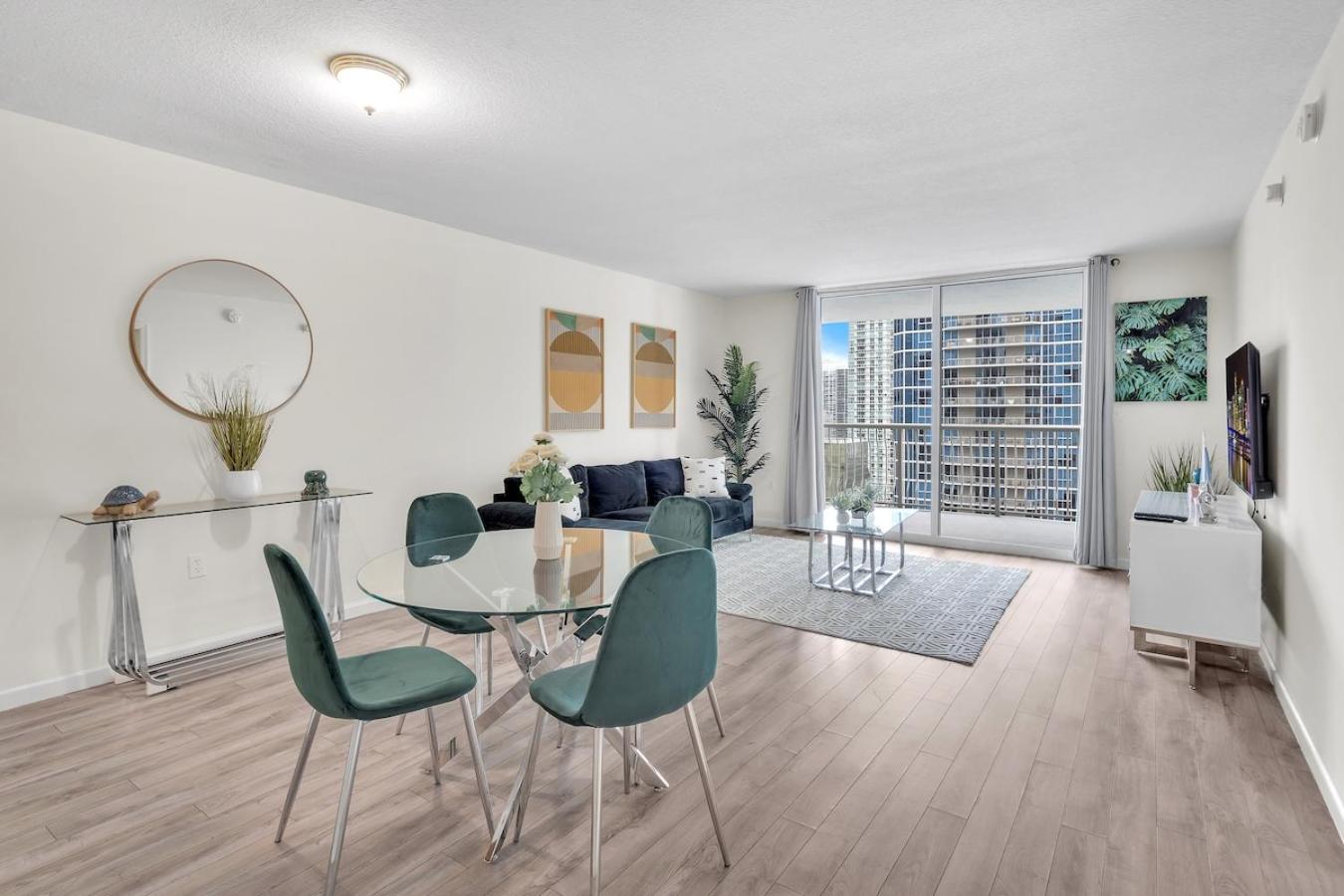 Apartment photo 1