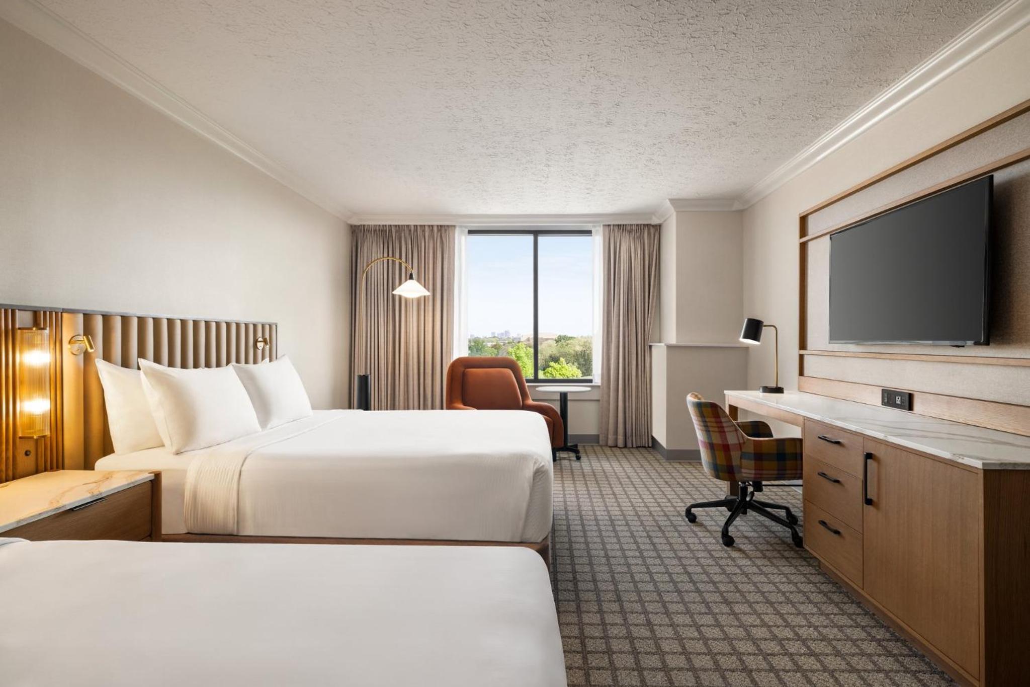 Standard Room with Two Queen Beds - Photo 6