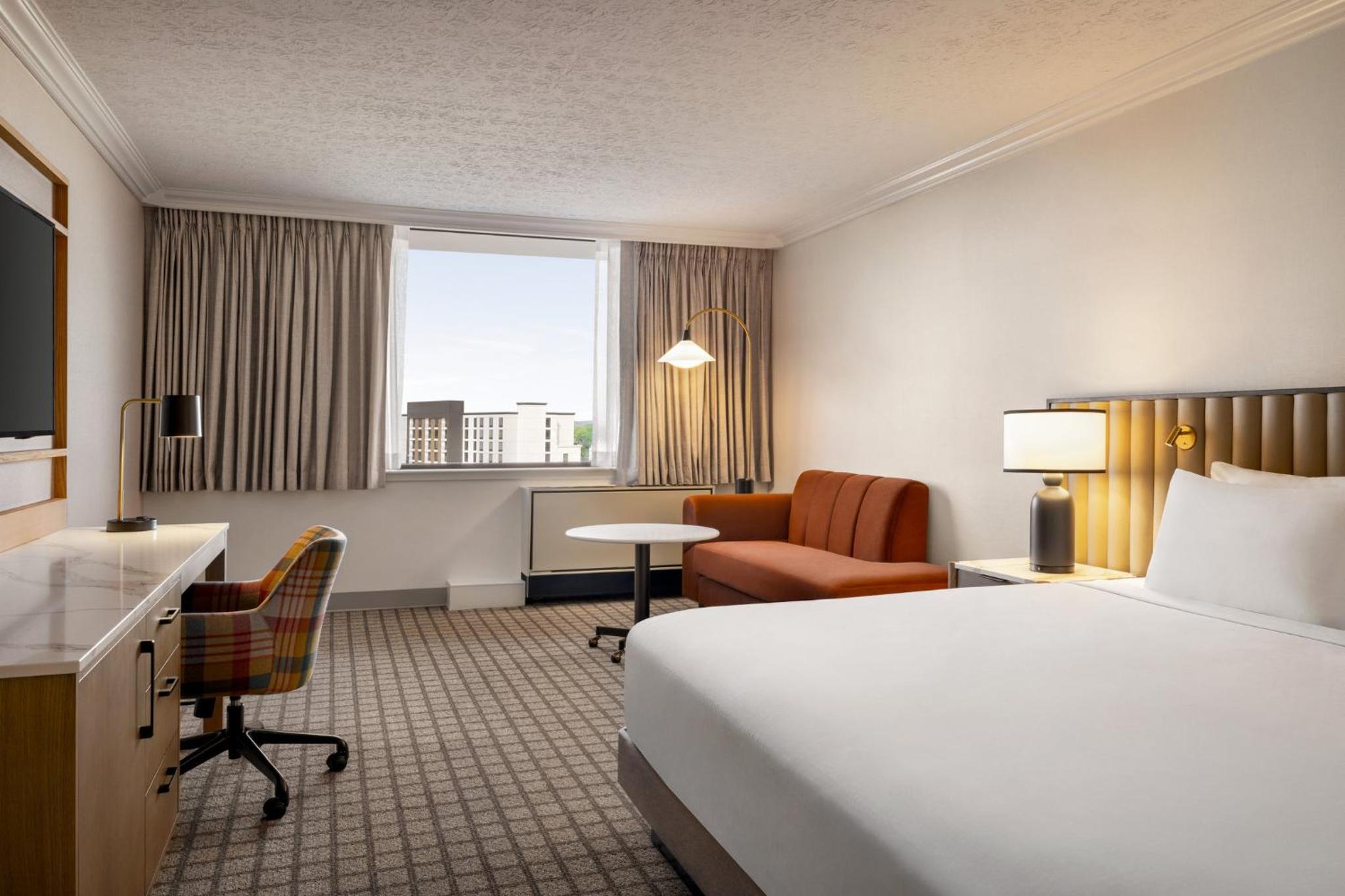 Standard King Room - Photo 4