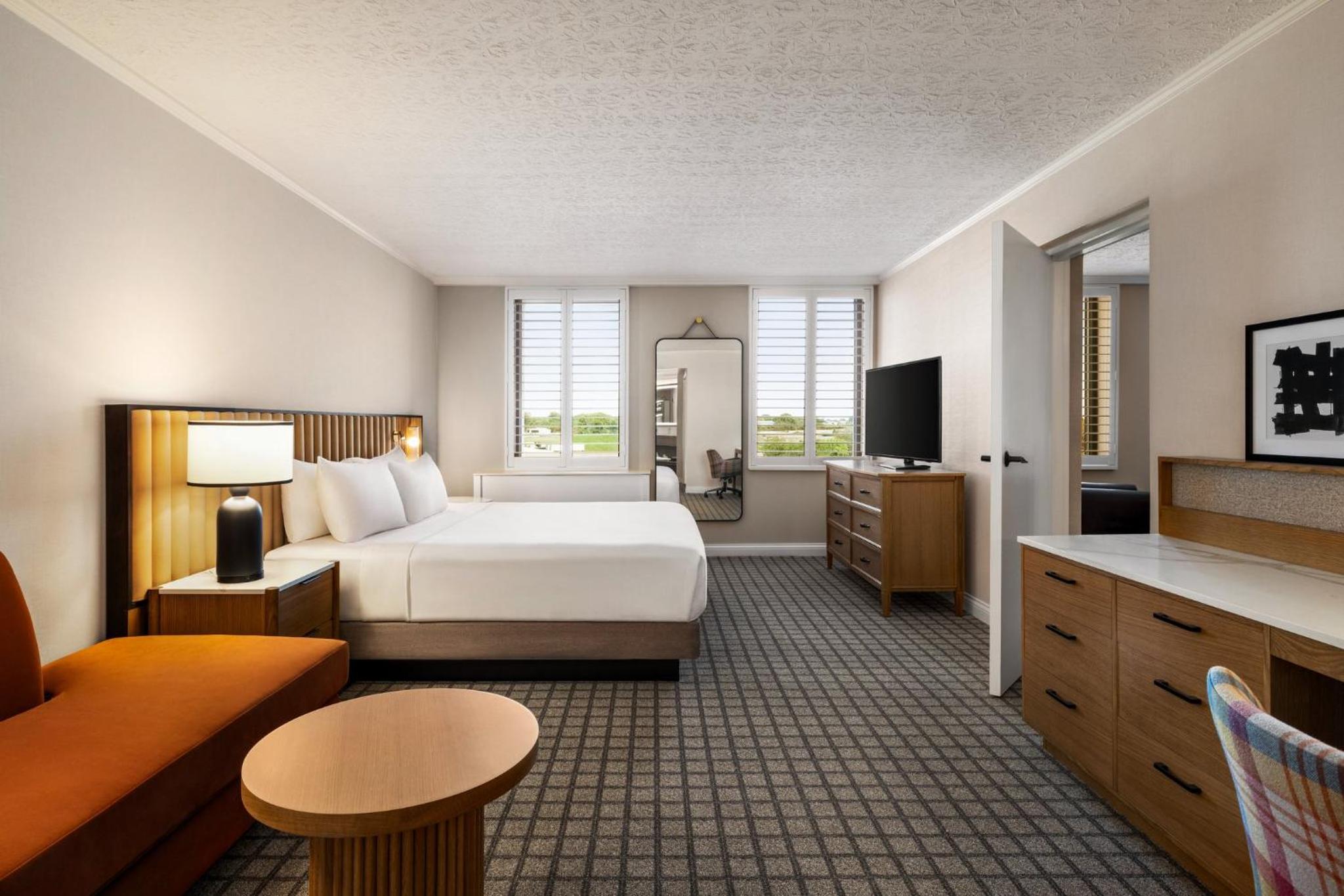 Presidential King Suite photo 1