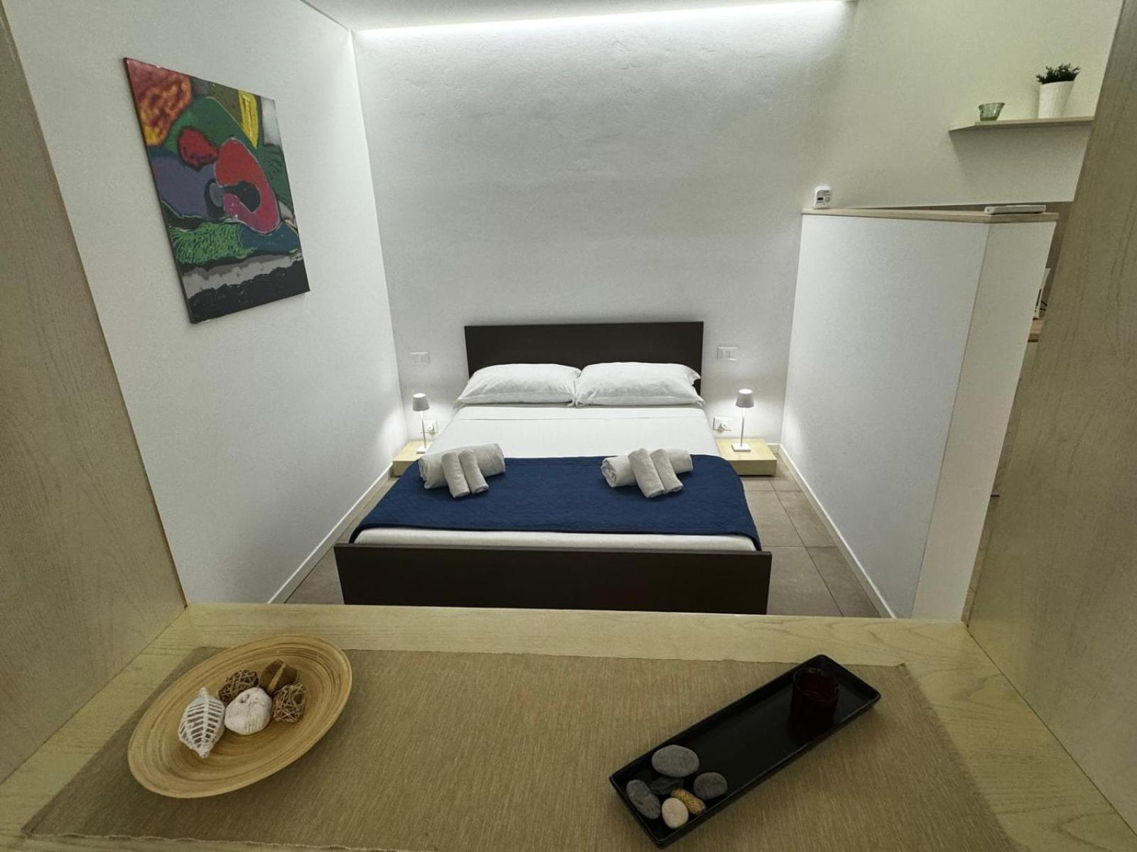 One-Bedroom Apartment with Balcony