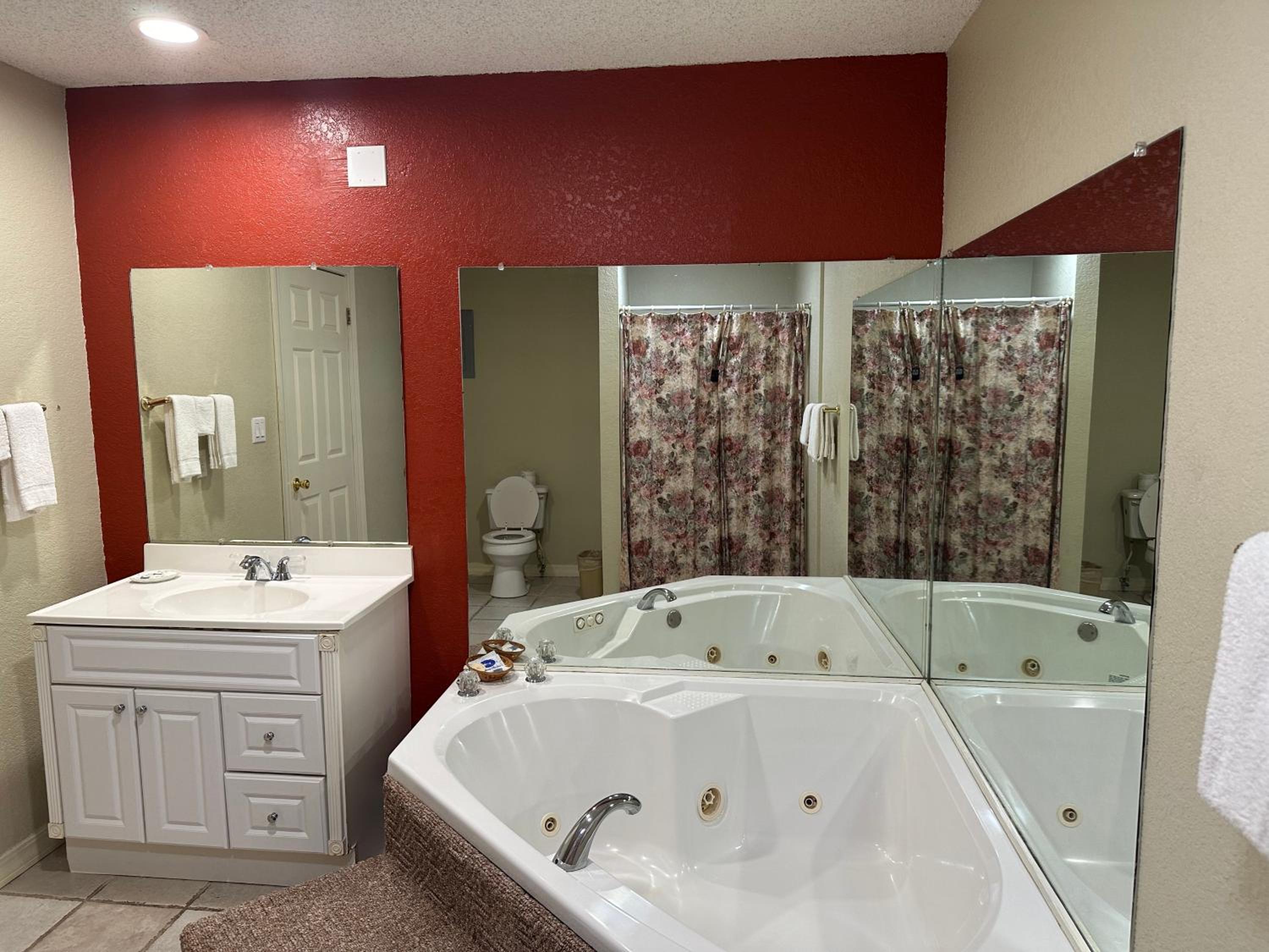King Room with Spa Bath photo 1