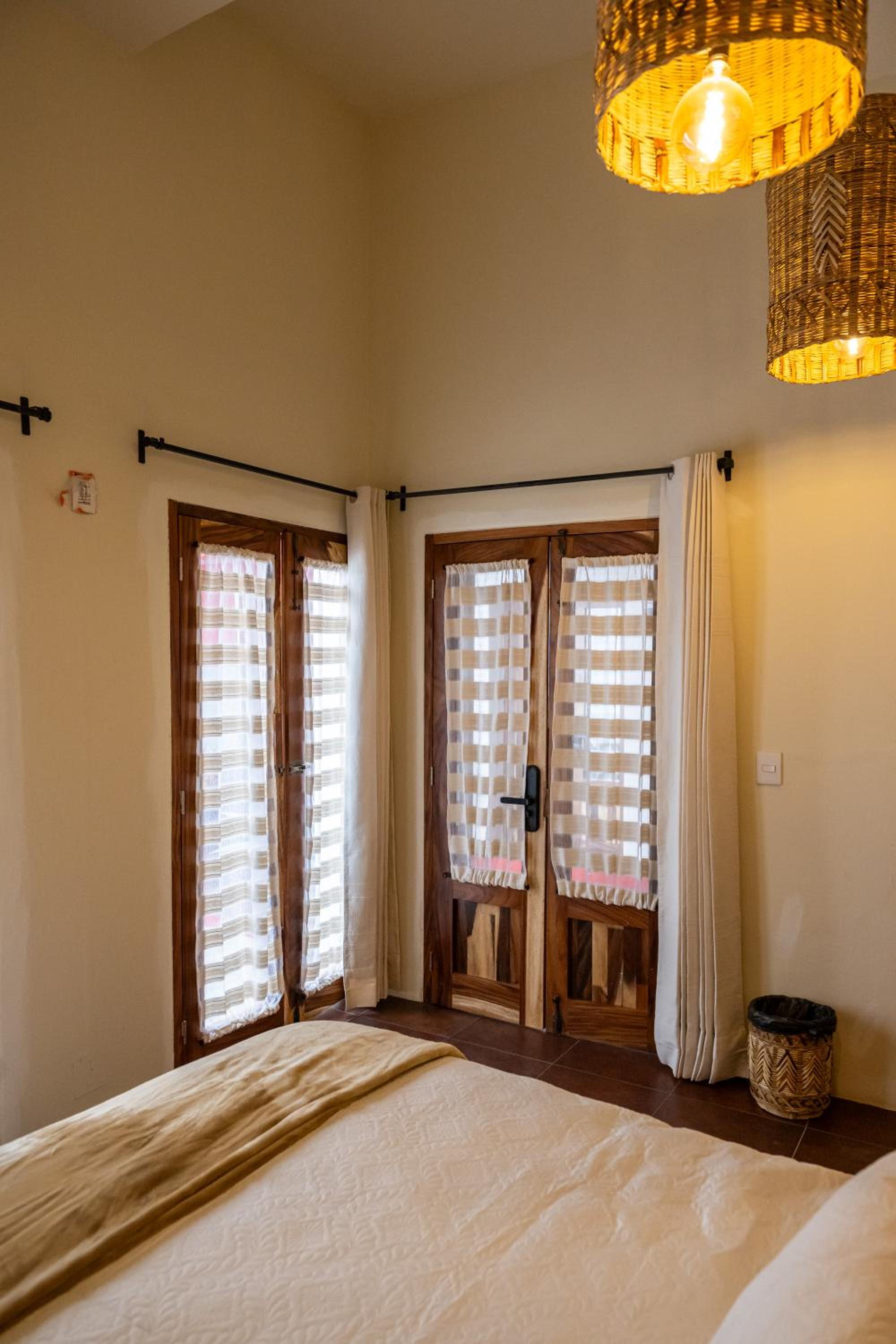 Small Double Room - Photo 7