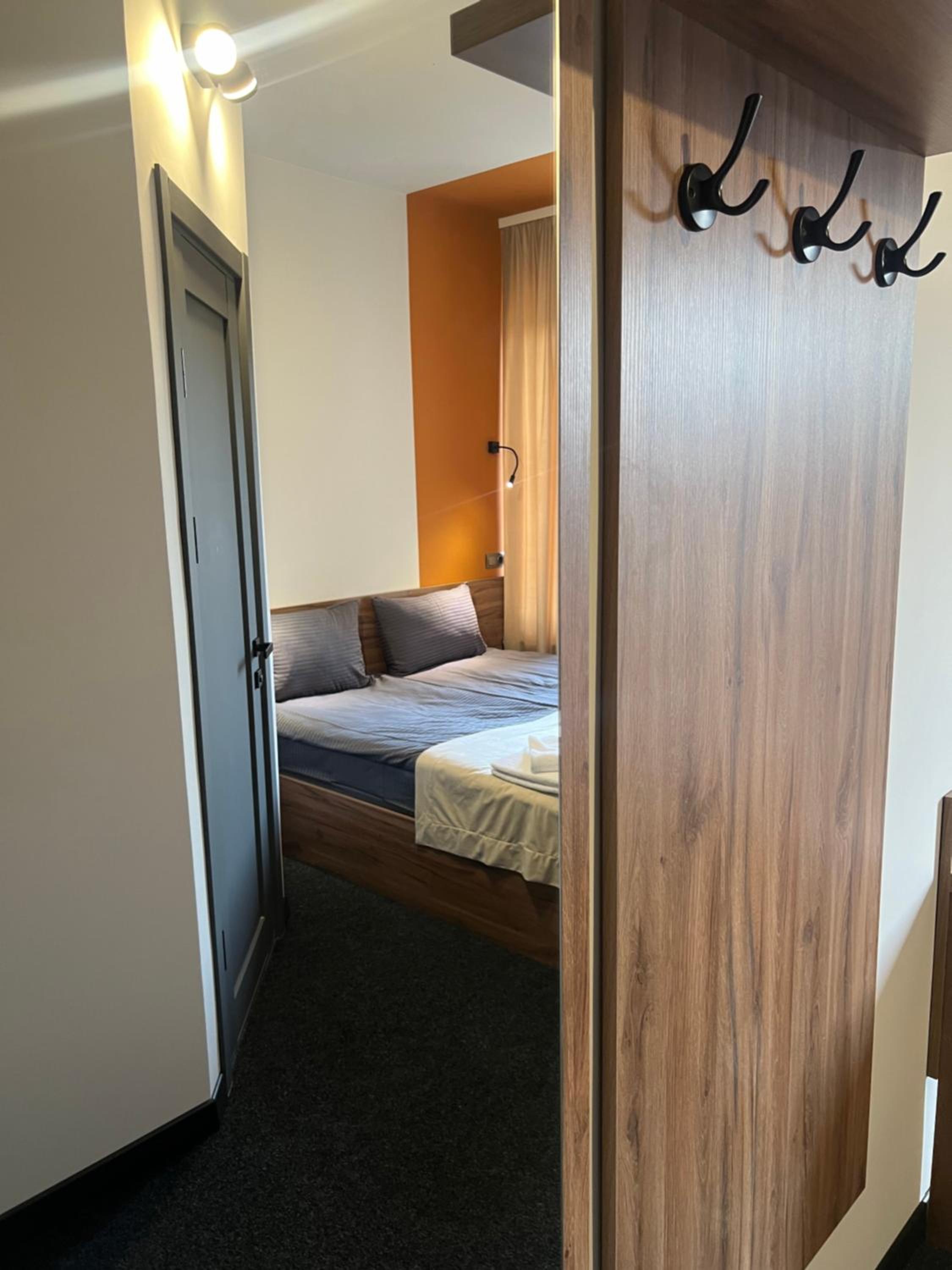 Budget Double Room photo 1