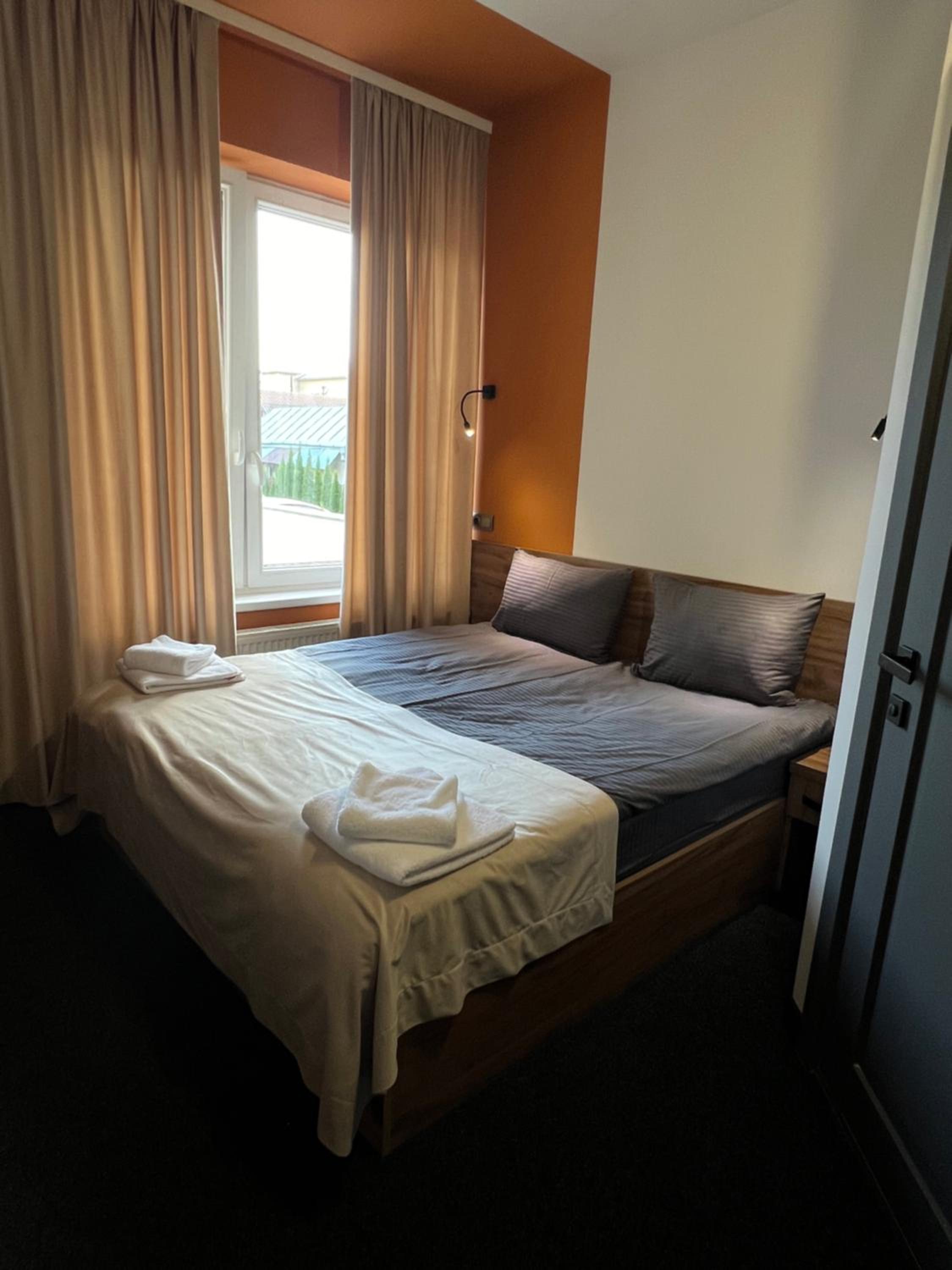Budget Double Room photo 2