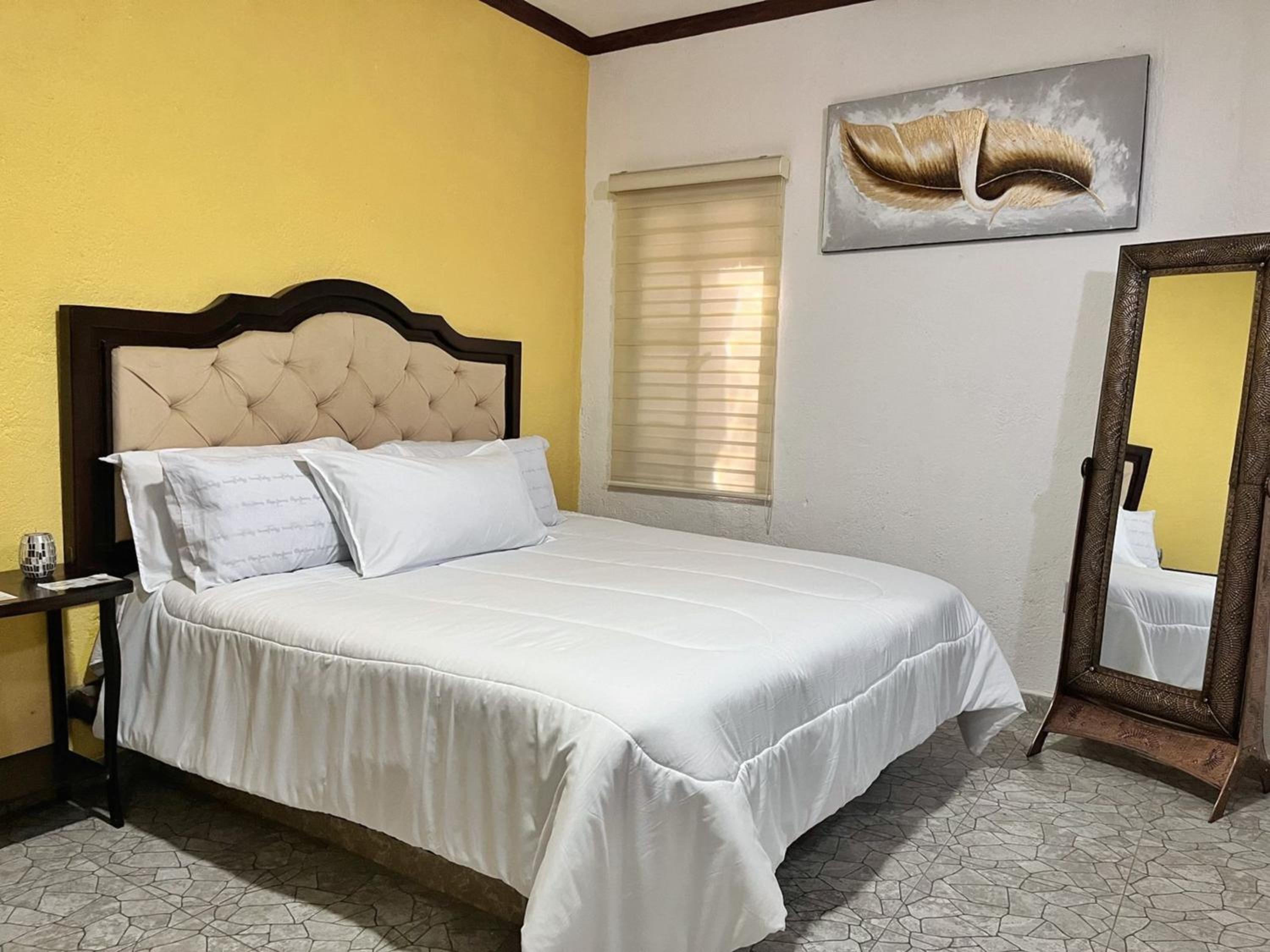 Deluxe Queen Room photo 3