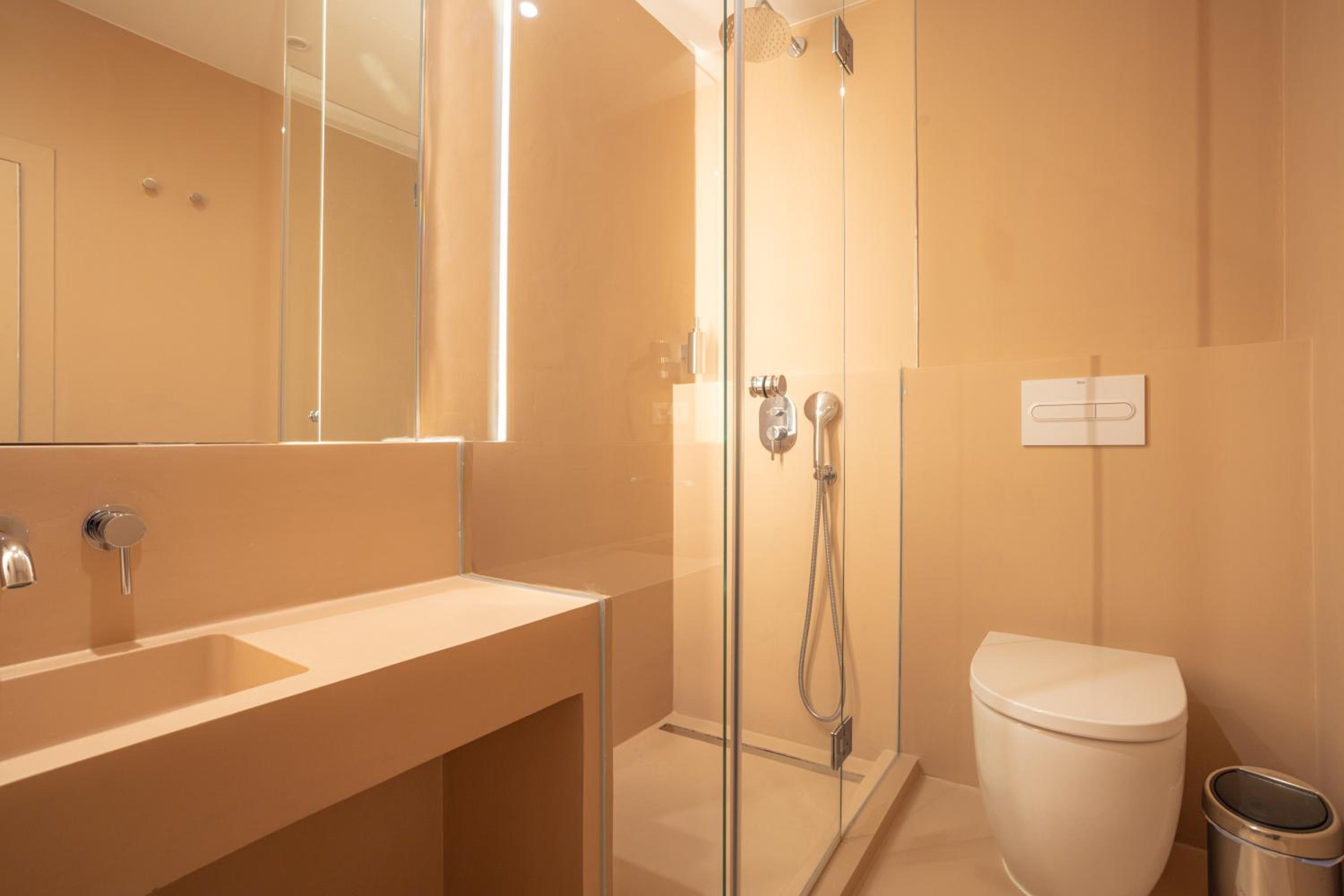 Double or Twin Room with Extra Bed photo 2