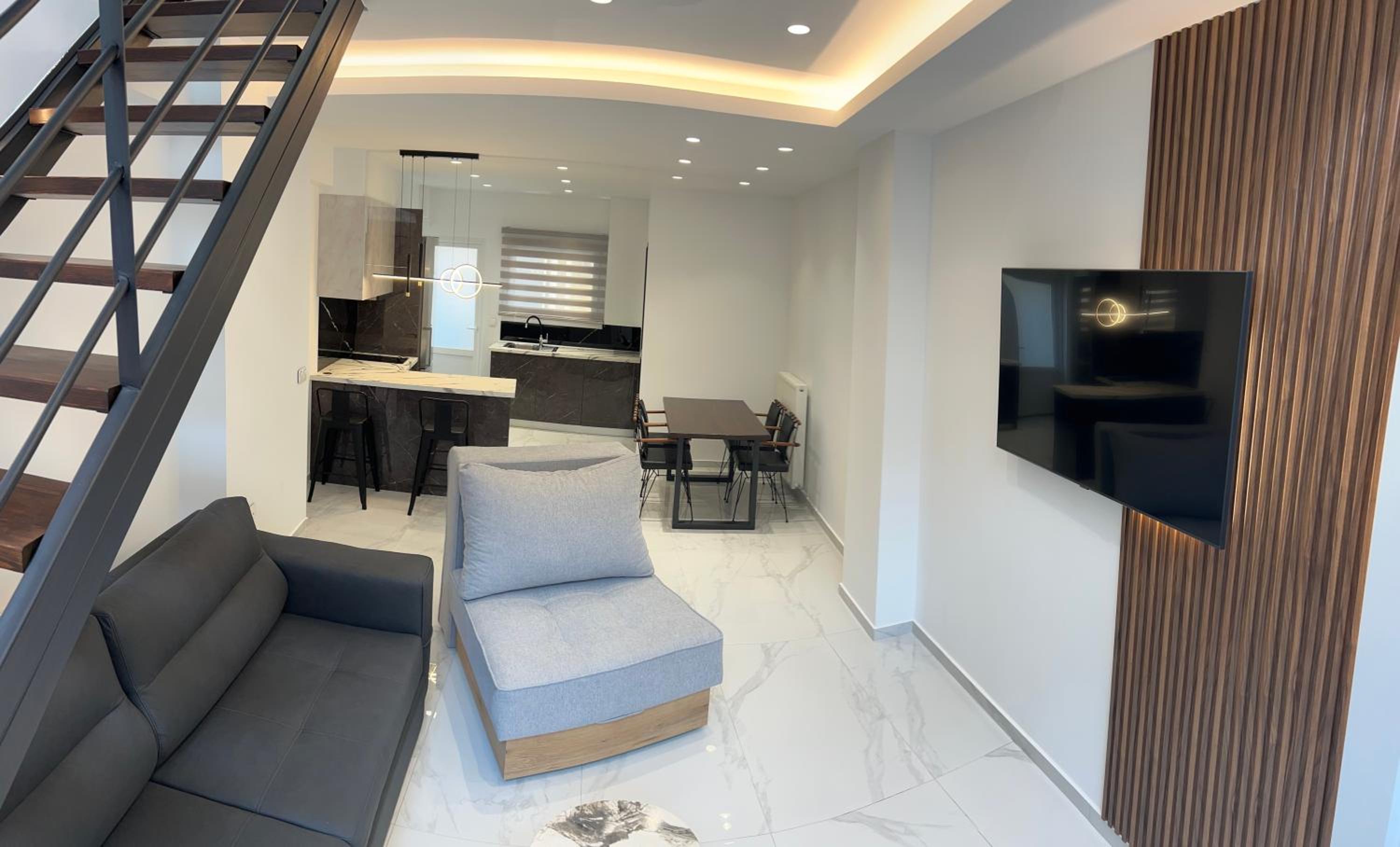 Family Room photo 2