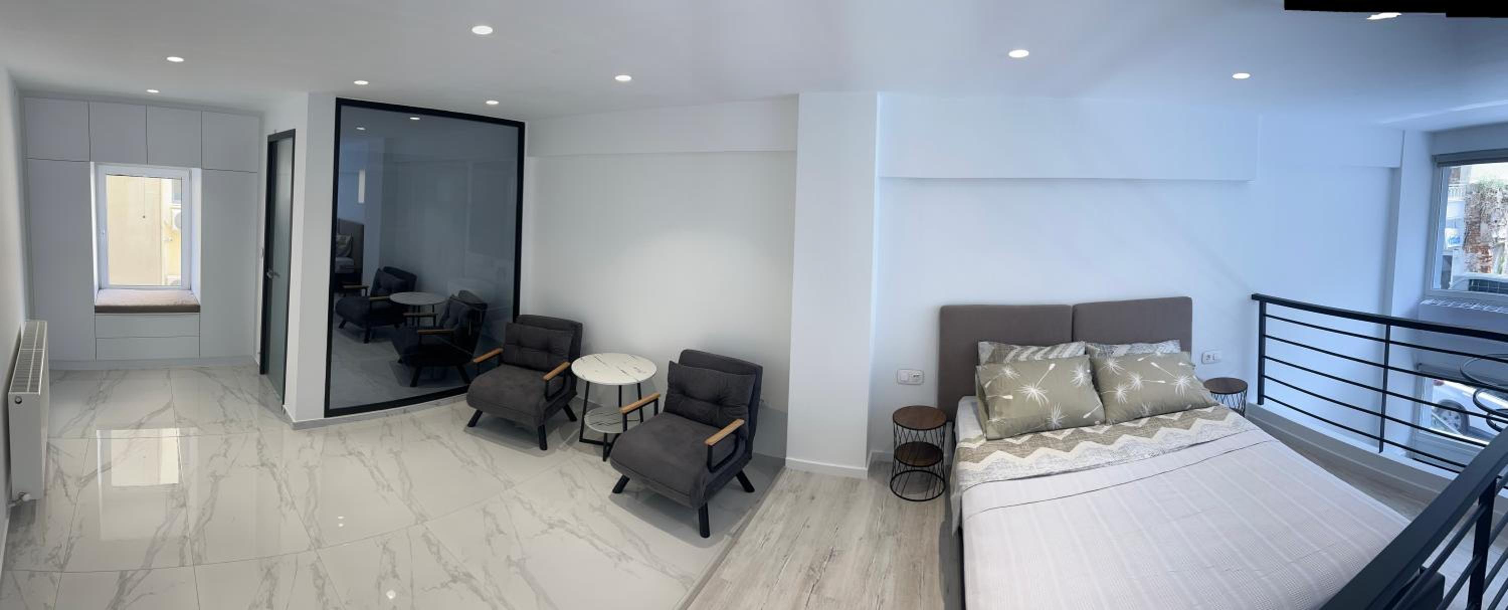 Family Room photo 3