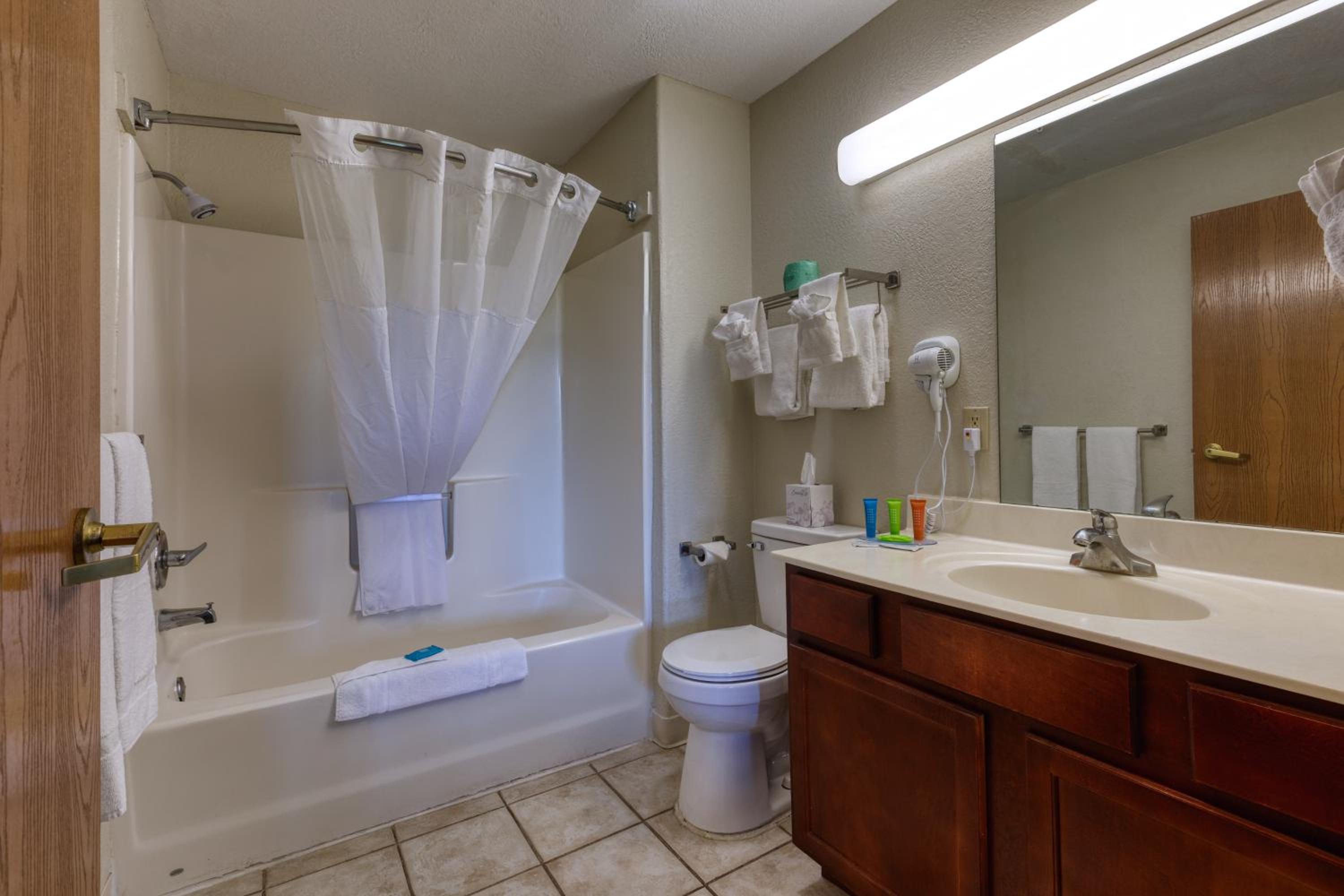 Double Room - Photo 15